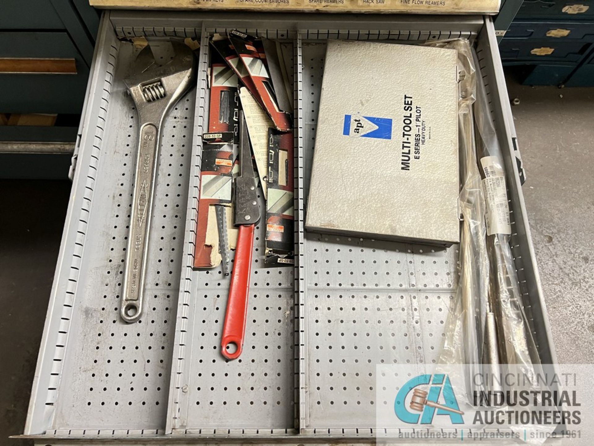 14 DRAWER MSC ROLLER BEARING TOOL CABINET WITH CONTENTS - Image 7 of 9