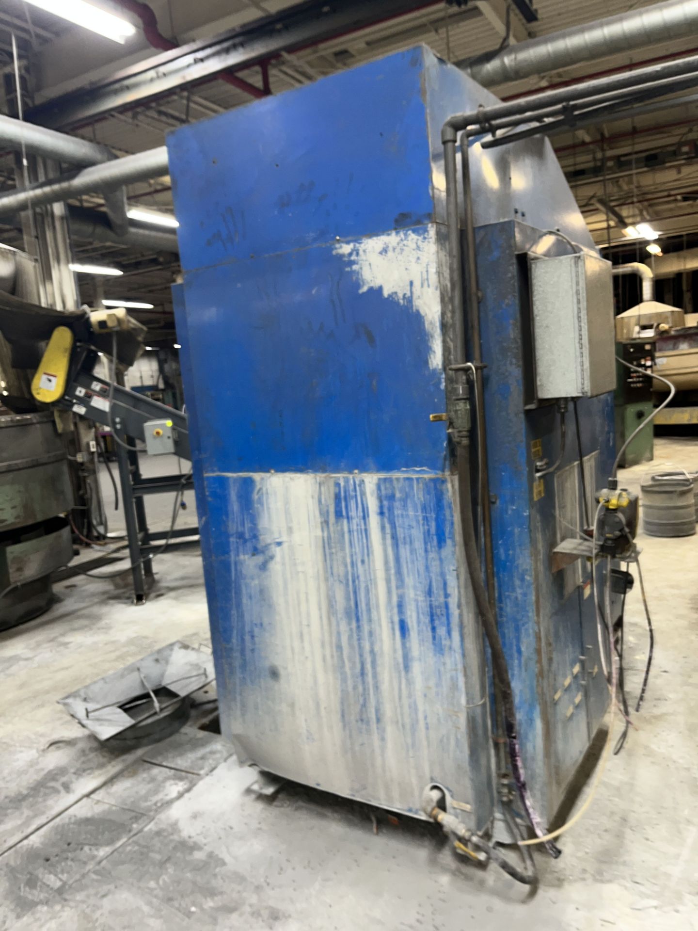 SHALCO SYSTEMS MODEL EVF-08R VIBRATORY PARTS FINISHER; S/N 1152-2, 5 CUBIC FOOT, FULL ENCLOSURE, - Image 9 of 11