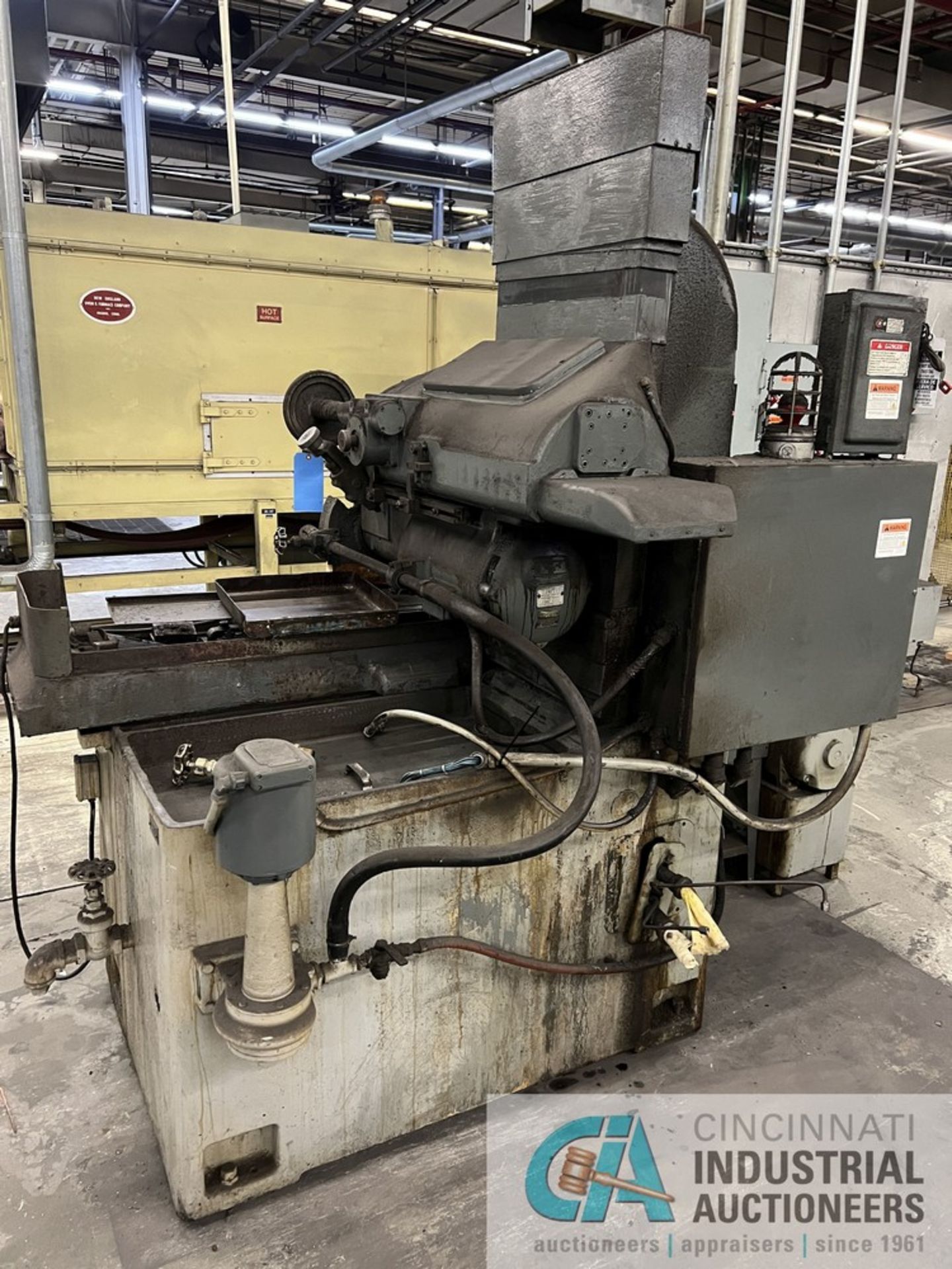 12" X 30" THOMPSON MODEL B HORIZONTAL SPINDLE SURFACE GRINDER; S/N B656943, WITH 12" X 30" - Image 6 of 6