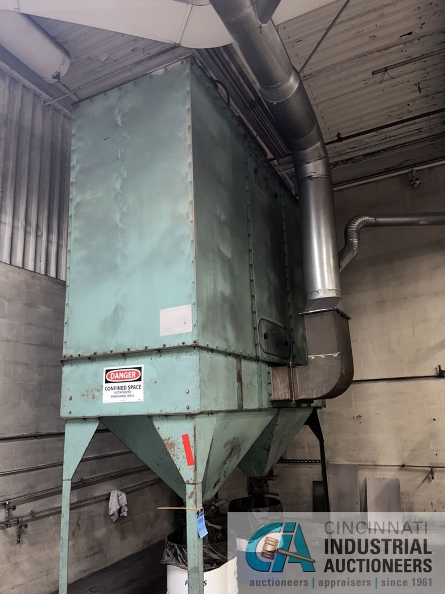 CARBORUNDUM BAGHOUSE DUST COLLECTOR; S/N 19/1389 - Image 2 of 6