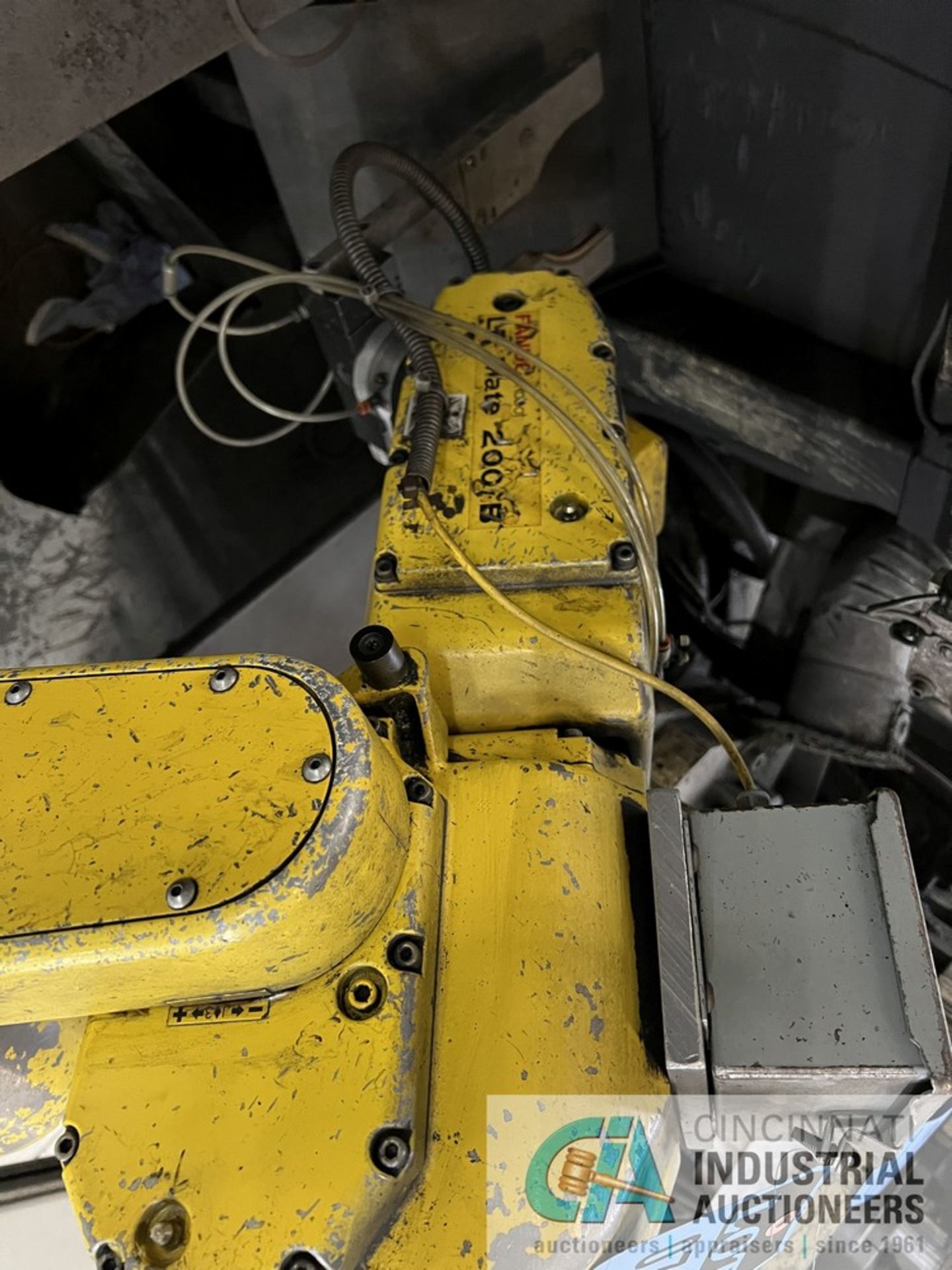 FANUC MODEL LR MATE 200iB ROBOT; S/N R02113827 WITH FANUC SYSTEMS R-J3IB MATE ROBOT CONTROL; S/N - Image 3 of 11