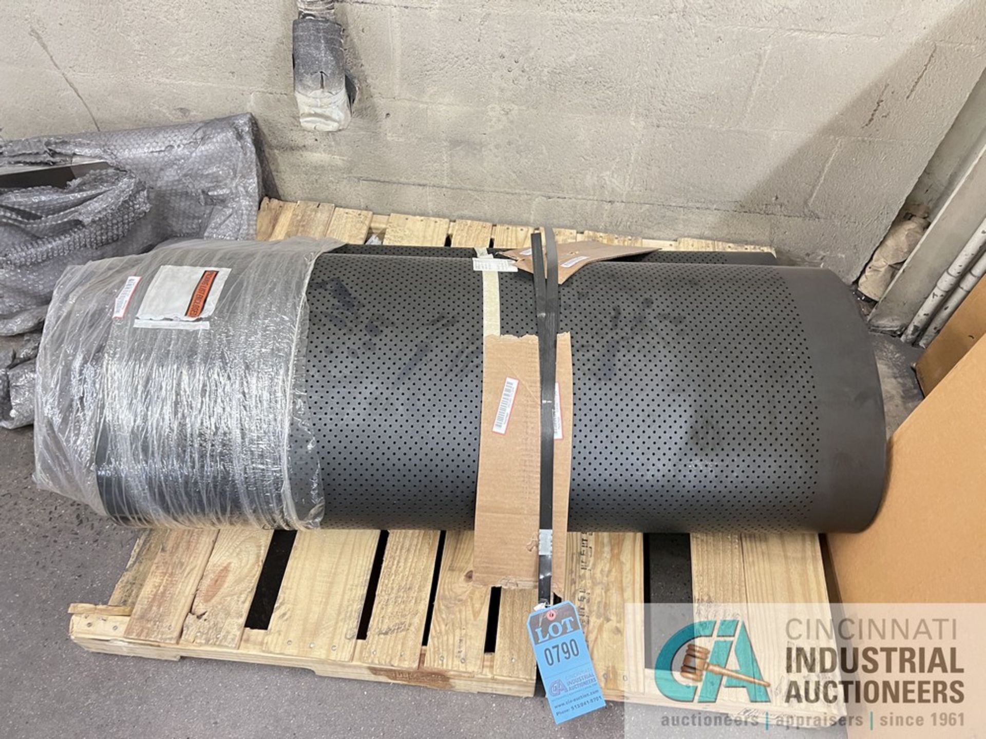 (LOT) 46" WIDE X 147" LONG METFIN RUBBER BELT AND (2) METFIN P/N 4800004 FILTERS (NEW) - Image 3 of 3