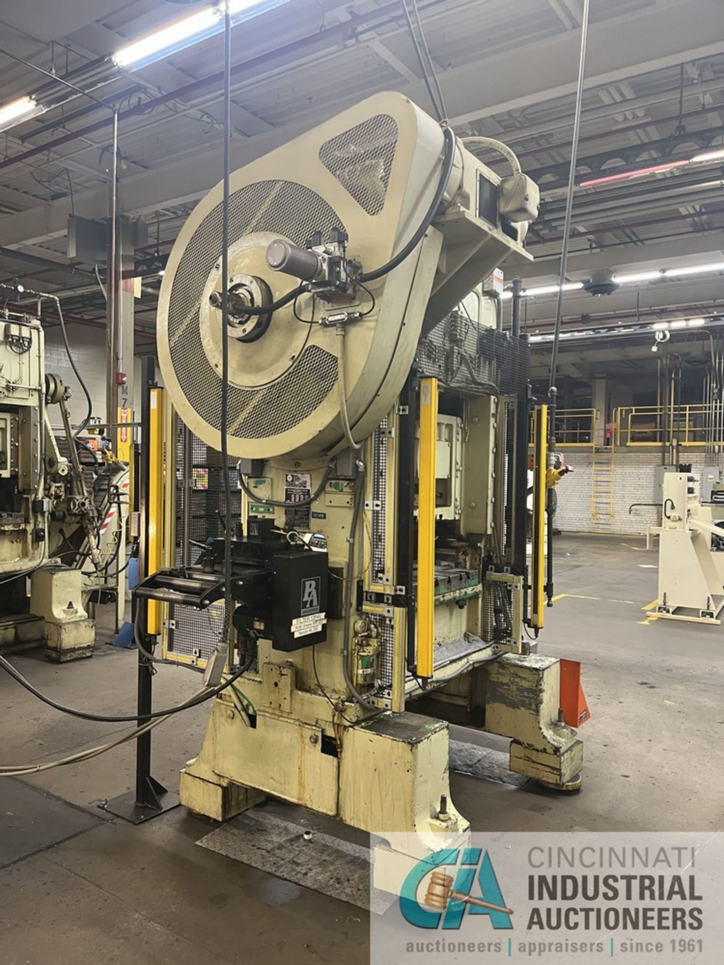 60 TON MINSTER MODEL P2-60-36 STRAIGHT SIDE PRESS; S/N P2-60-17081, 3" STROKE, 14" SHUT HEIGHT, 3" - Image 7 of 11