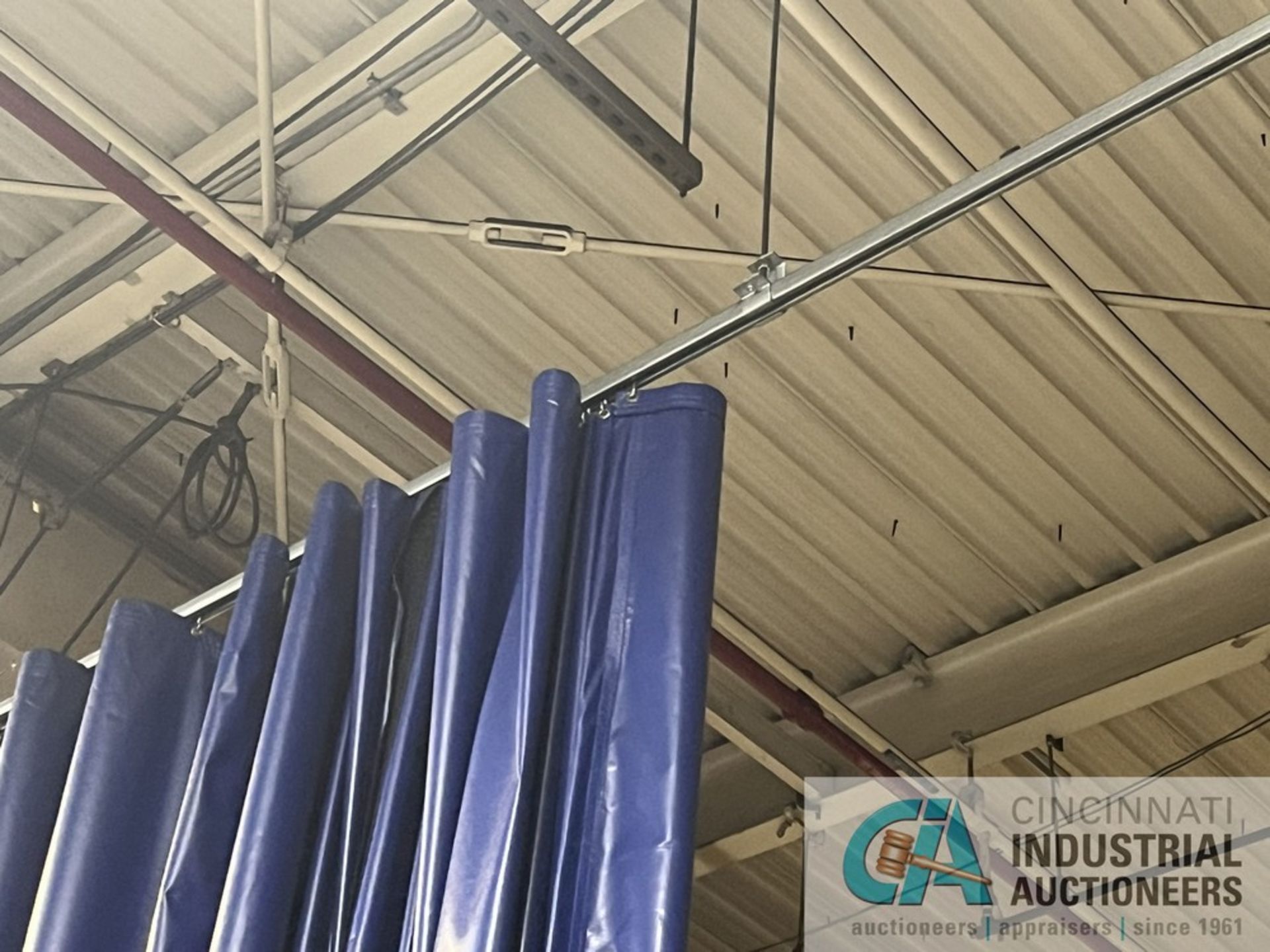 (LOT) APPROX. 50 LINEAL FOOT X 13' HEIGHT AMCRAFT HANGING CURTAIN, WITH RAIL - Image 4 of 4