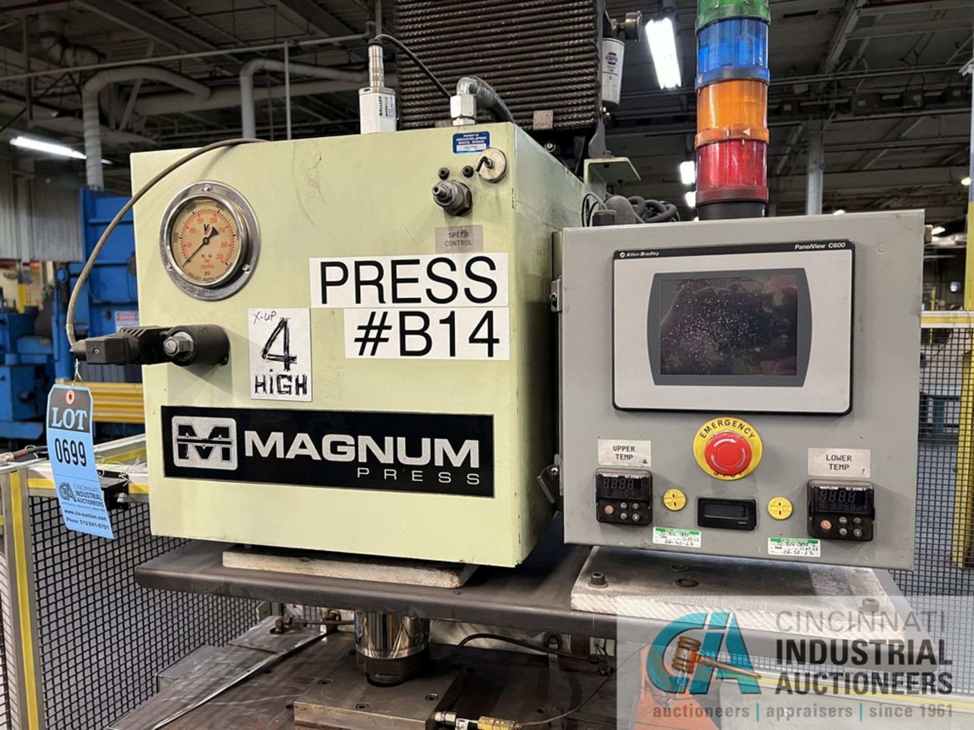 30 TON MAGNUM MODEL MCB30 HYDRAULIC HEATED PLATEN PRESS; S/N 2015112 (NEW 1-2016), 12-1/2" X 22" BED - Image 6 of 9