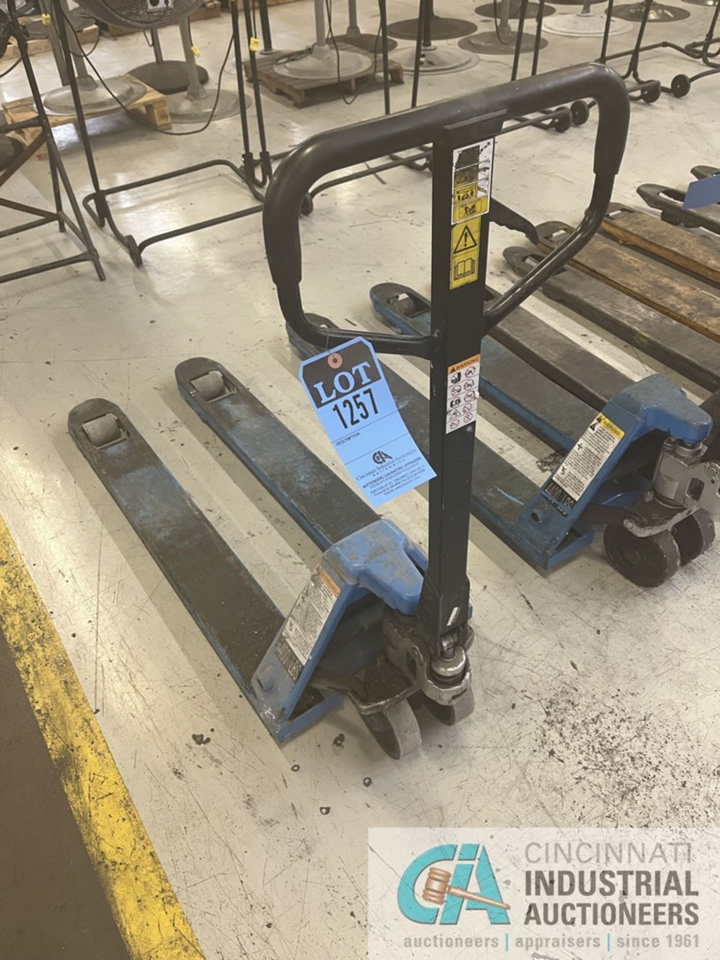 4,400 LB. ULINE 48" NARROW FORK PALLET TRUCK