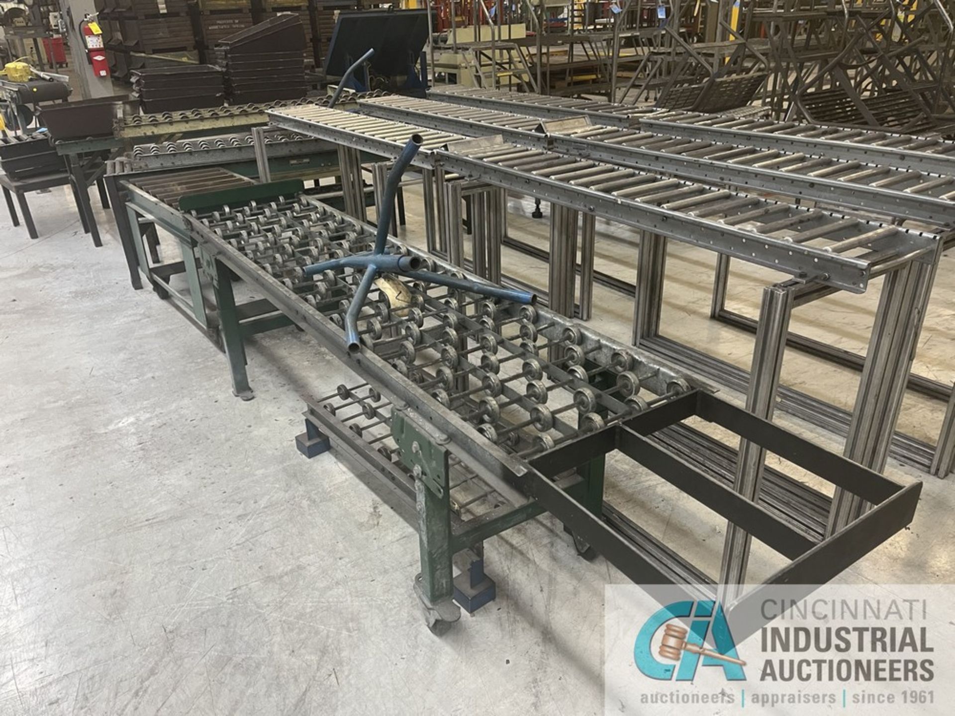 (LOT) MISCELLANEOUS ROLLER CONVEYOR - Image 2 of 5