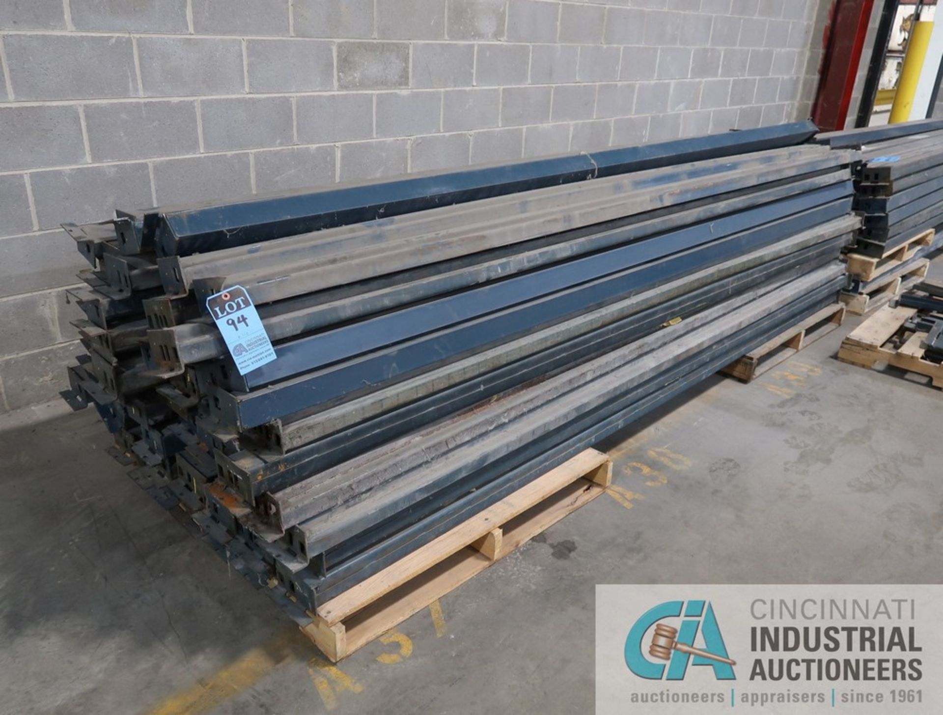 5" FACE X 124" LONG PALLET RACK STEP BEAMS WITH (1) SKID BRACES AND CLIPS