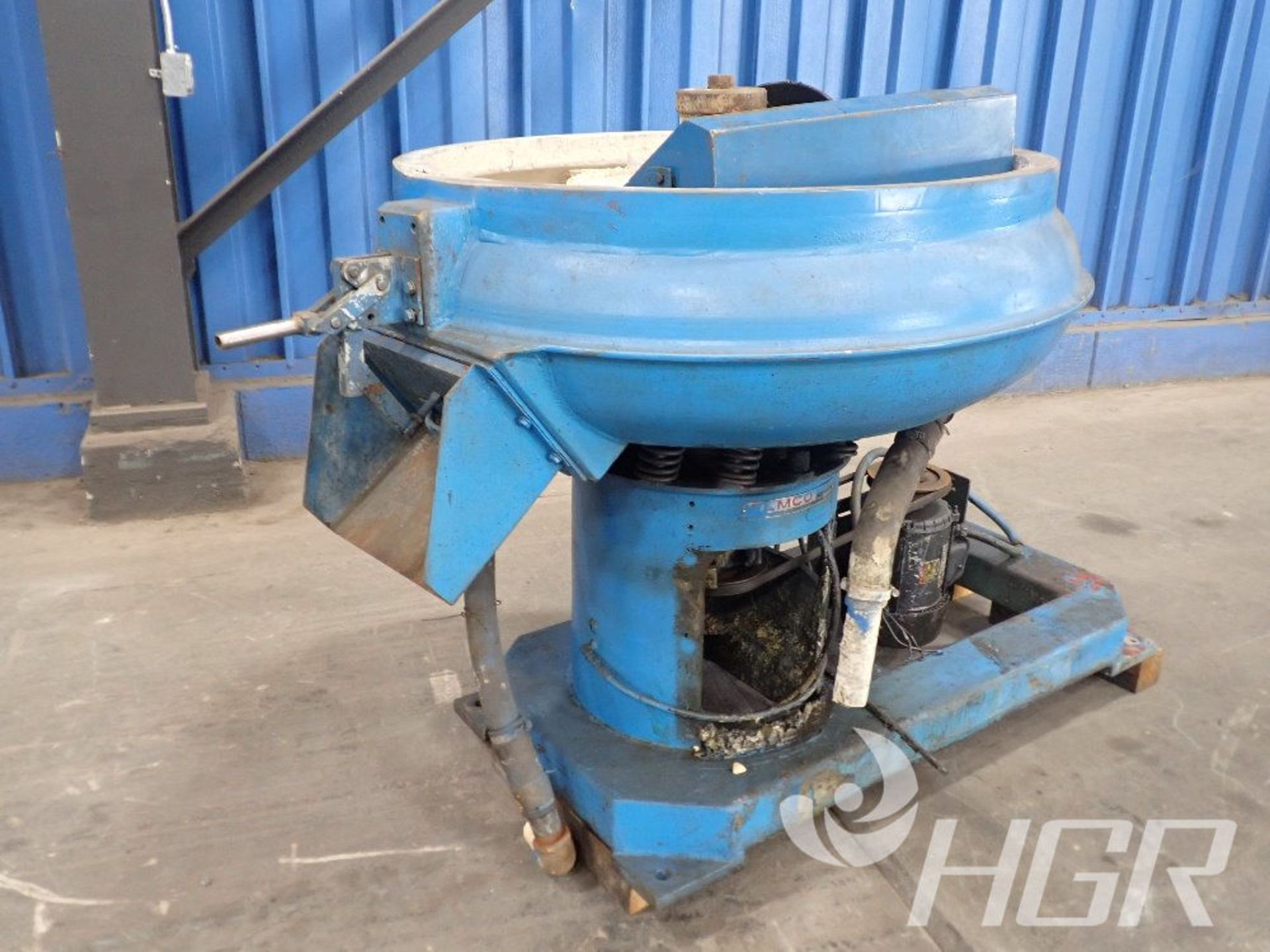ALMCO VIBRATORY FINISHER, Model OR-5C, Date: n/a; s/n 37803, Approx. Capacity: 36", Power: n/a,