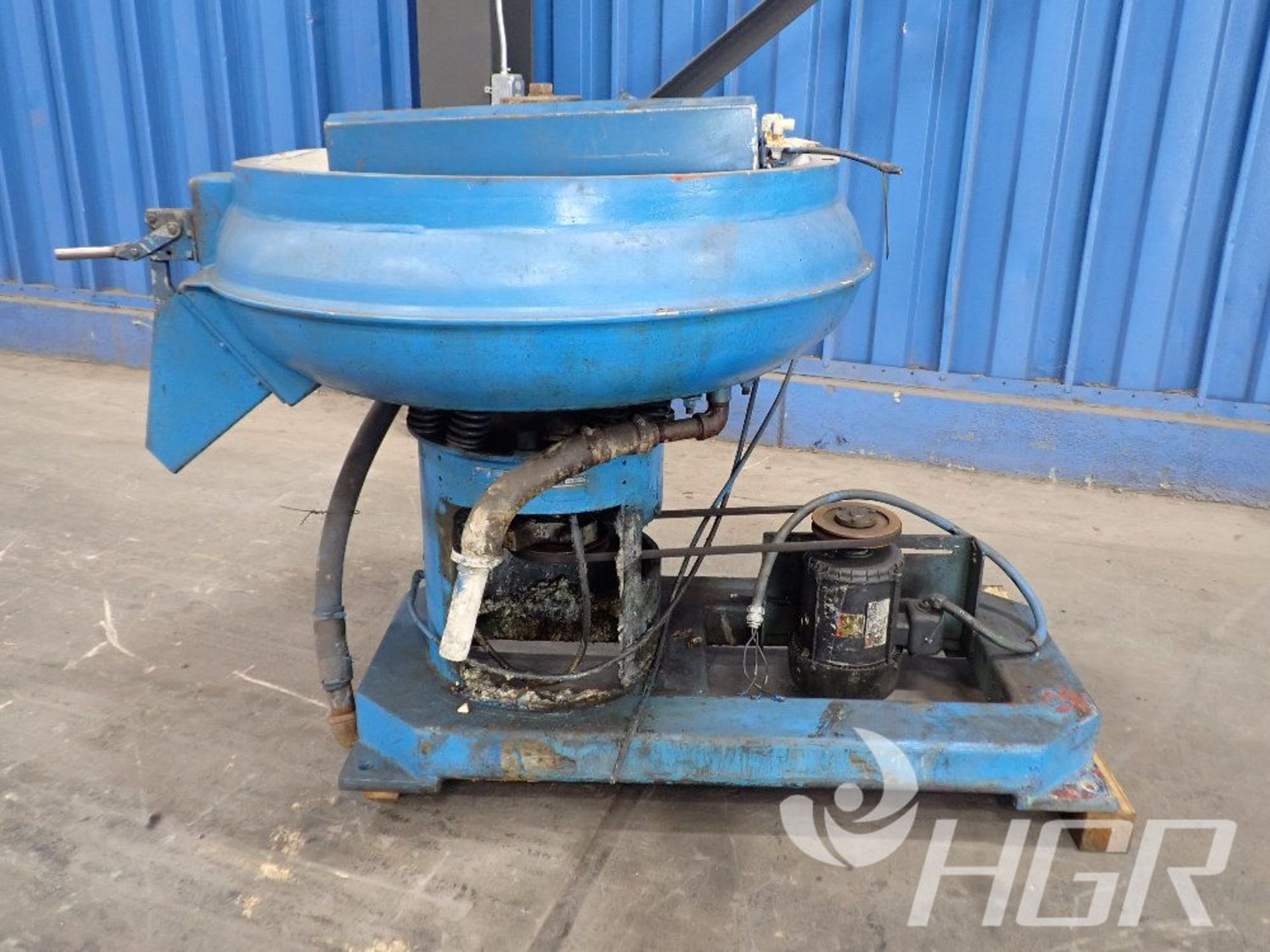 ALMCO VIBRATORY FINISHER, Model OR-5C, Date: n/a; s/n 37803, Approx. Capacity: 36", Power: n/a, - Image 2 of 10