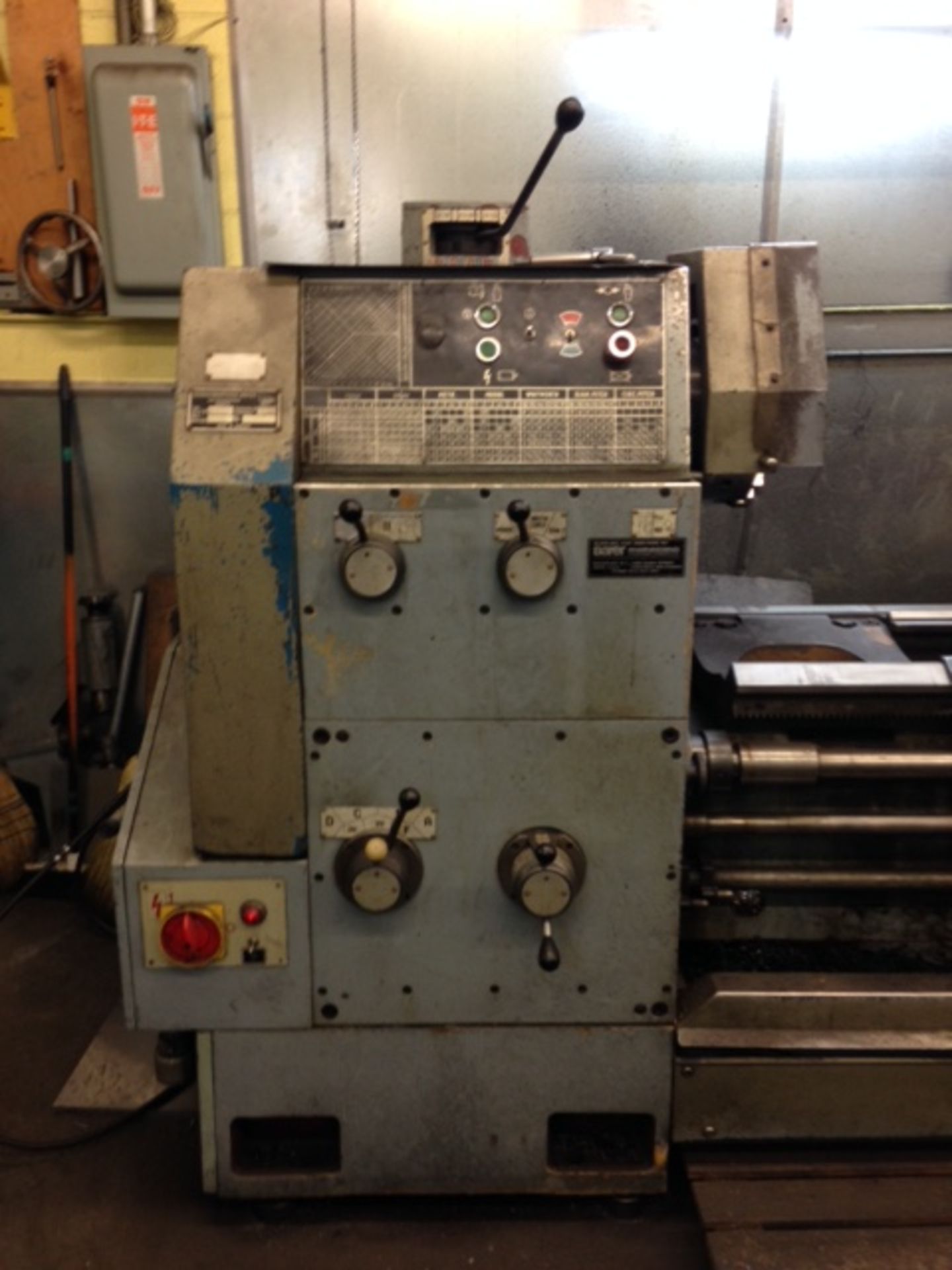 (1979) SZIM ENGINE LATHE 20''/32'' X 120'', 3'' BORE, STEADY REST, TAILSTOCK, SEE PHOTOS FOR SPECS * - Image 3 of 11