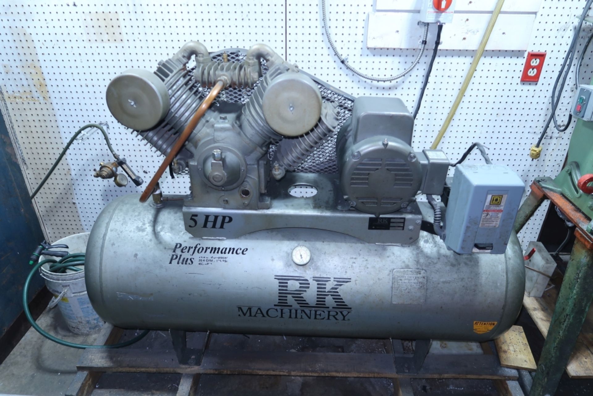 RK MACHINERY 5HP AIR COMPRESSOR, 230V 1PH *LOCATED AT 1515 PALERME ST., BROSSARD QC*
