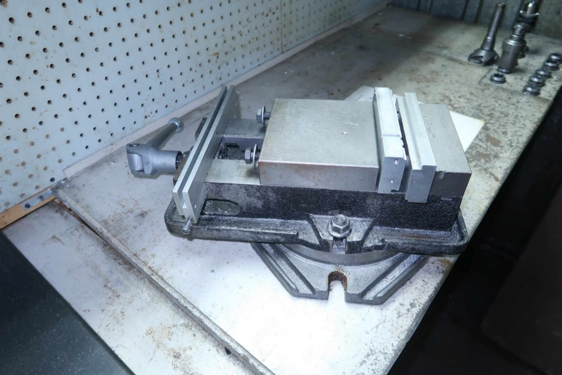 6'' PRECISION VISE *LOCATED AT 1515 PALERME ST., BROSSARD QC*