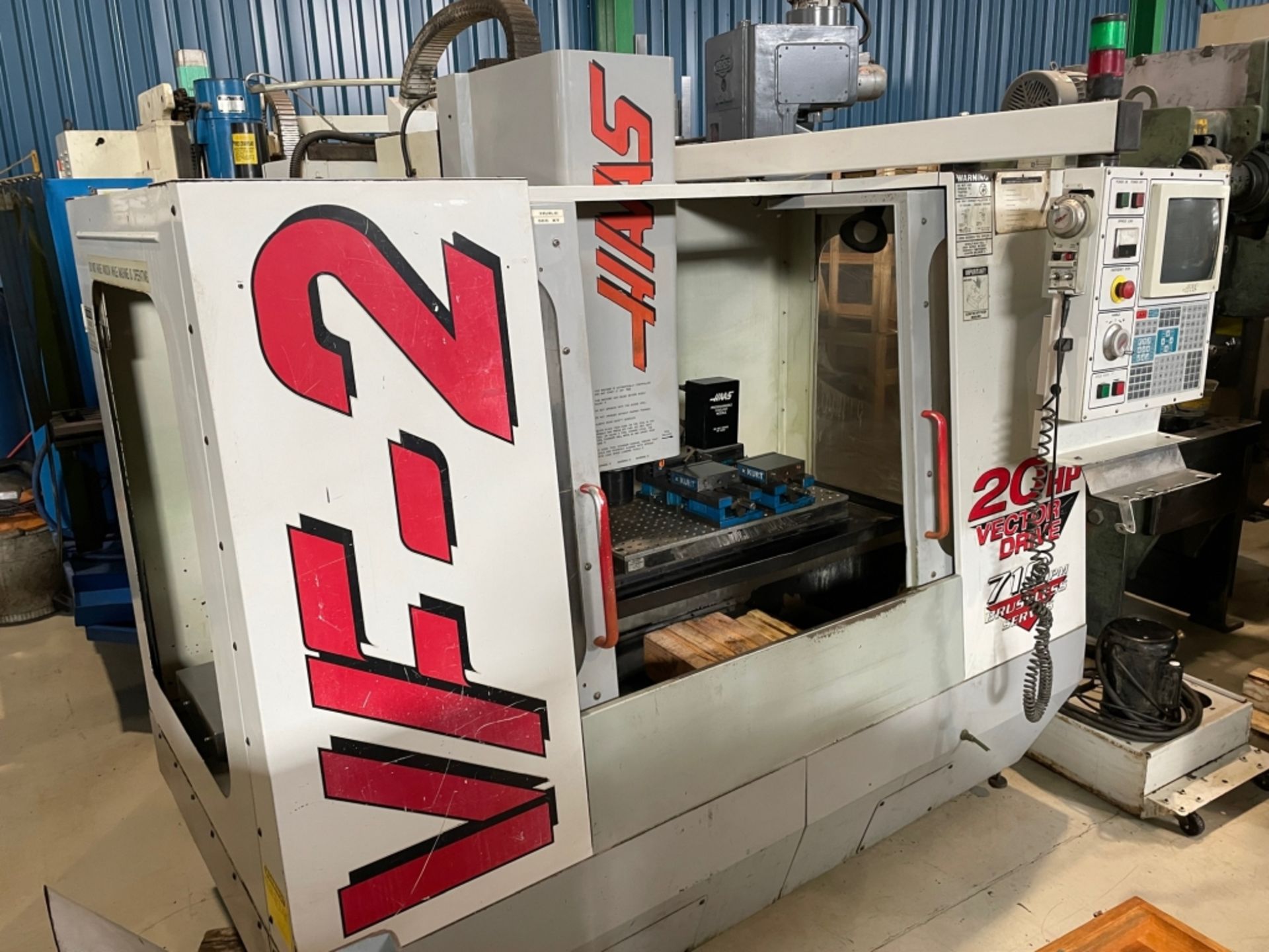 (1999) HAAS 3 AXIS VERTICAL MACHINING CENTER MOD: VF-2, HAAS CONTROL, 208/230V 3PH, PROG. COOLANT, *