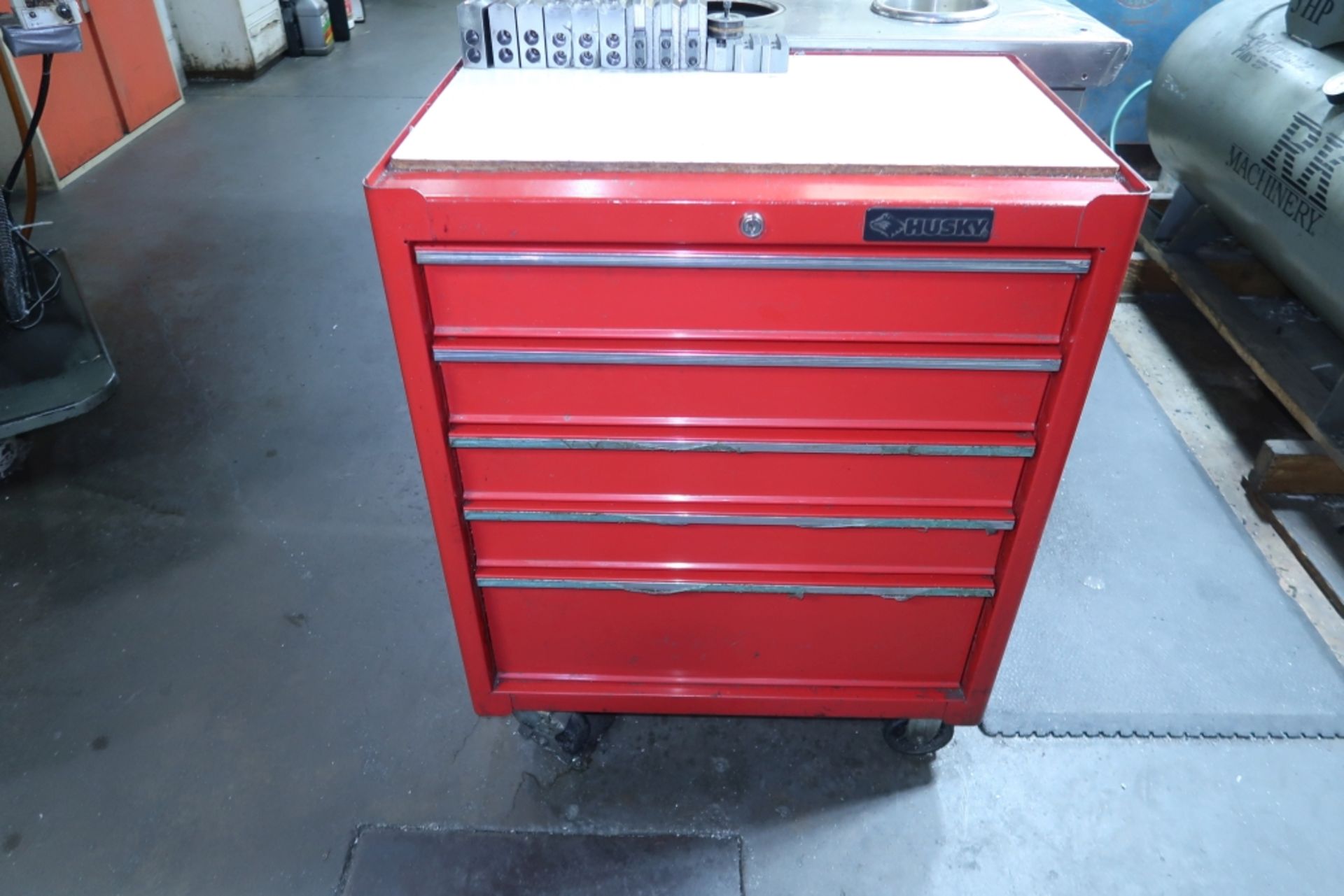 HUSKY 5 DRAWER TOOL CHEST ON WHEELS *LOCATED AT 1515 PALERME ST., BROSSARD QC*