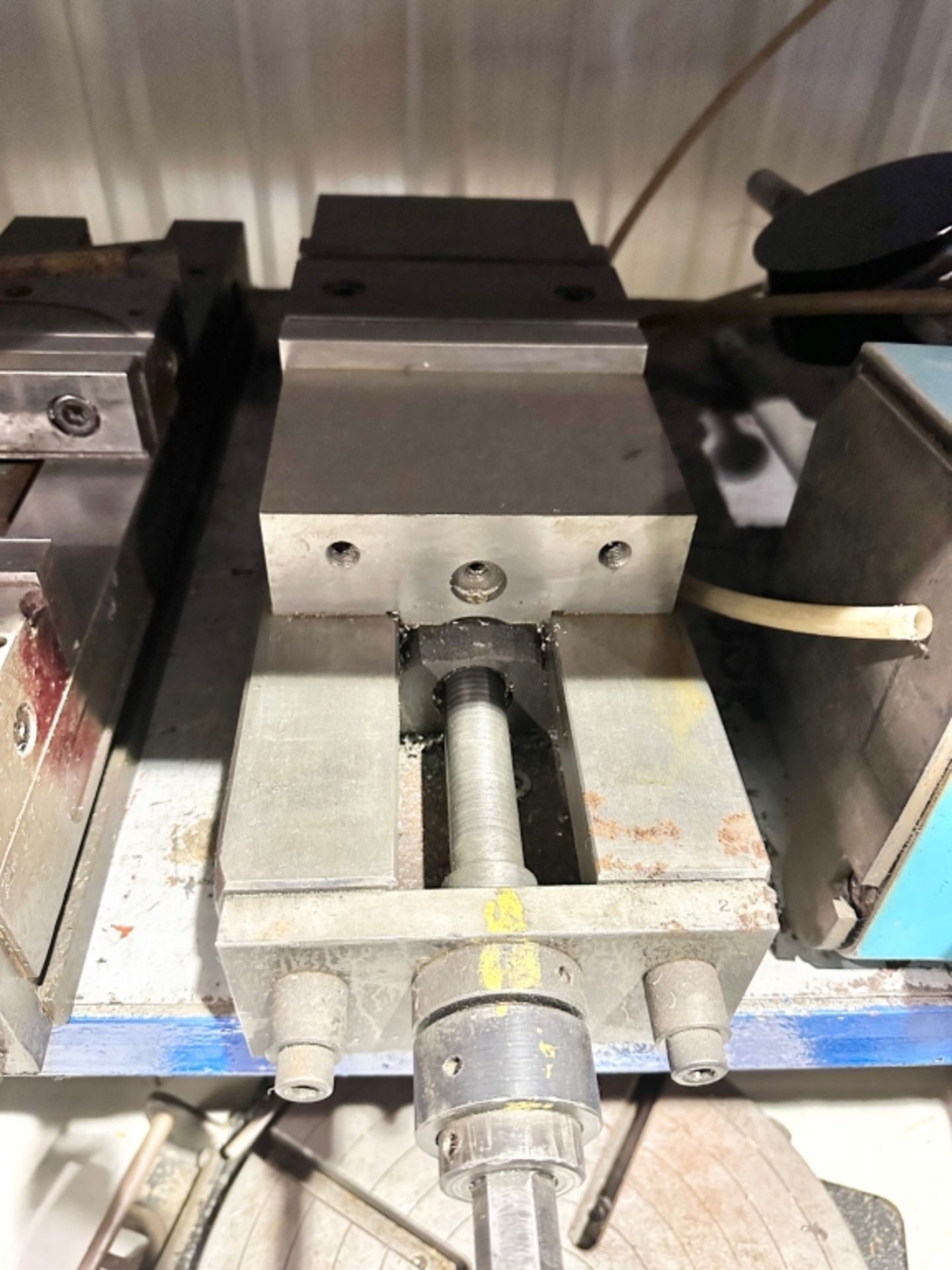SELF CENTERING VISE * LOCATED IN MONTREAL QC *