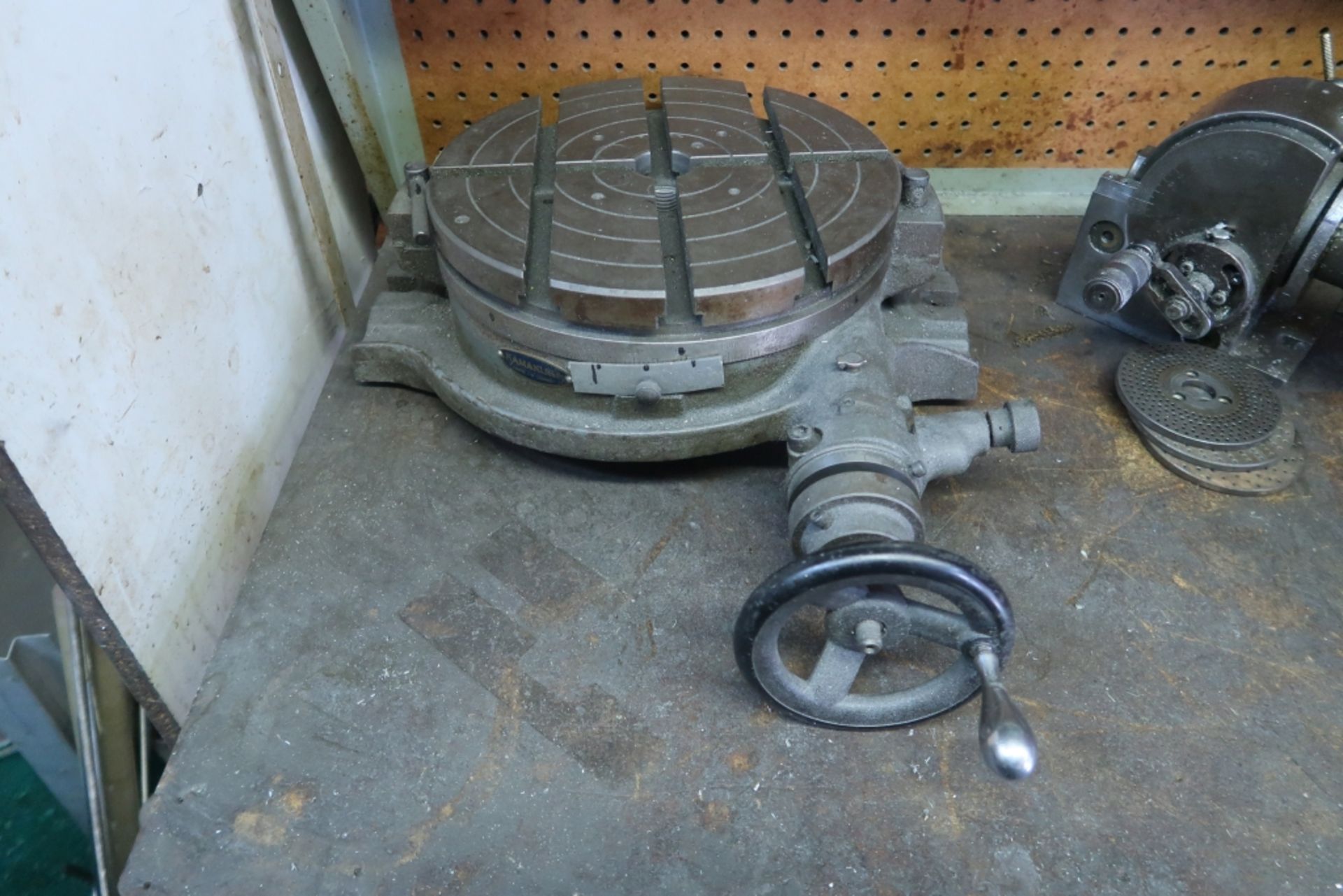 KAMAKURA 12'' ROTARY TABLE *LOCATED AT 1515 PALERME ST., BROSSARD QC*