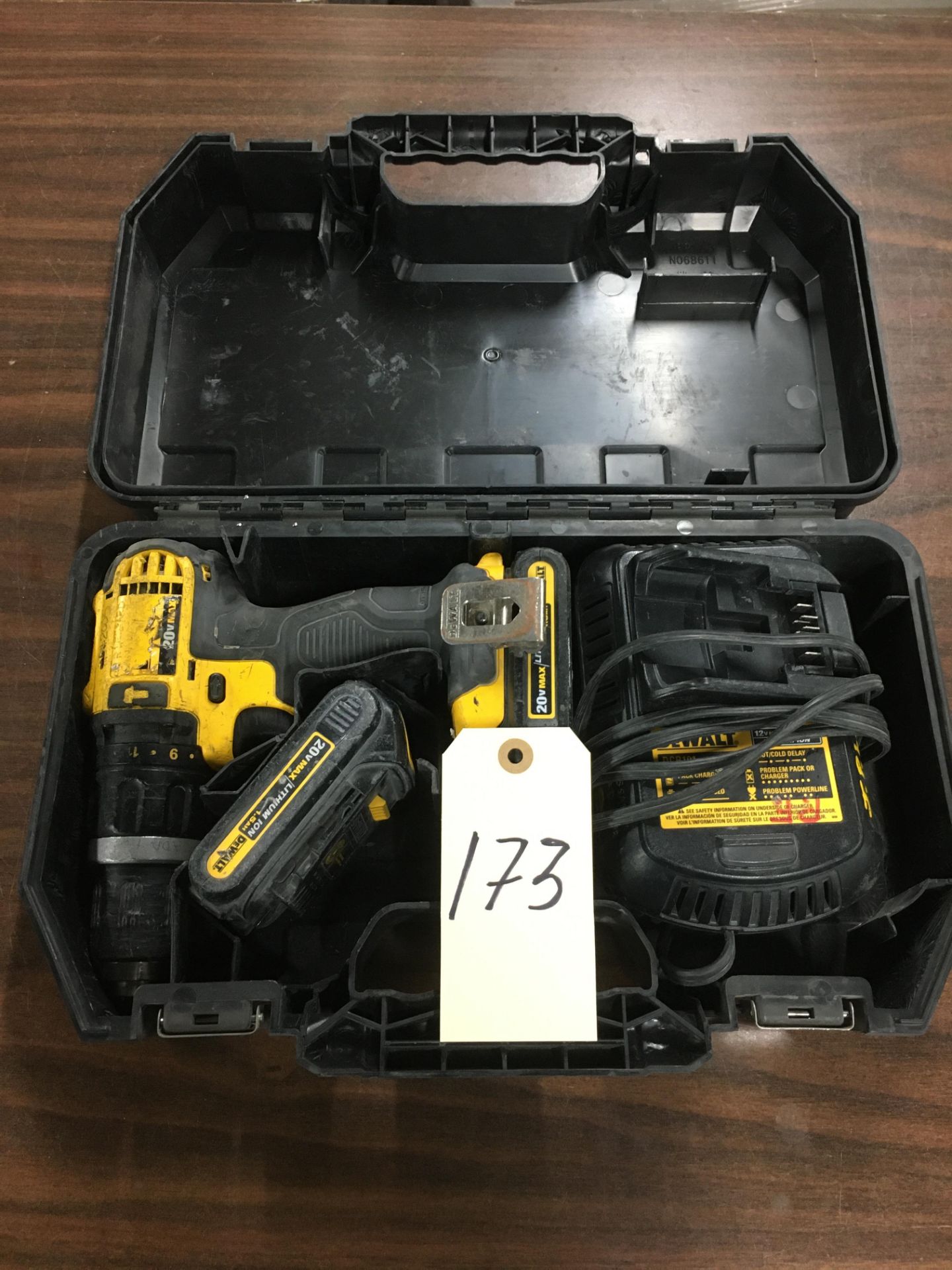 Dewalt DCD785 20V MAX Cordless Compact Hammer Drill/Driver Kit with (2) 1.5Ah Batteries, Charger and