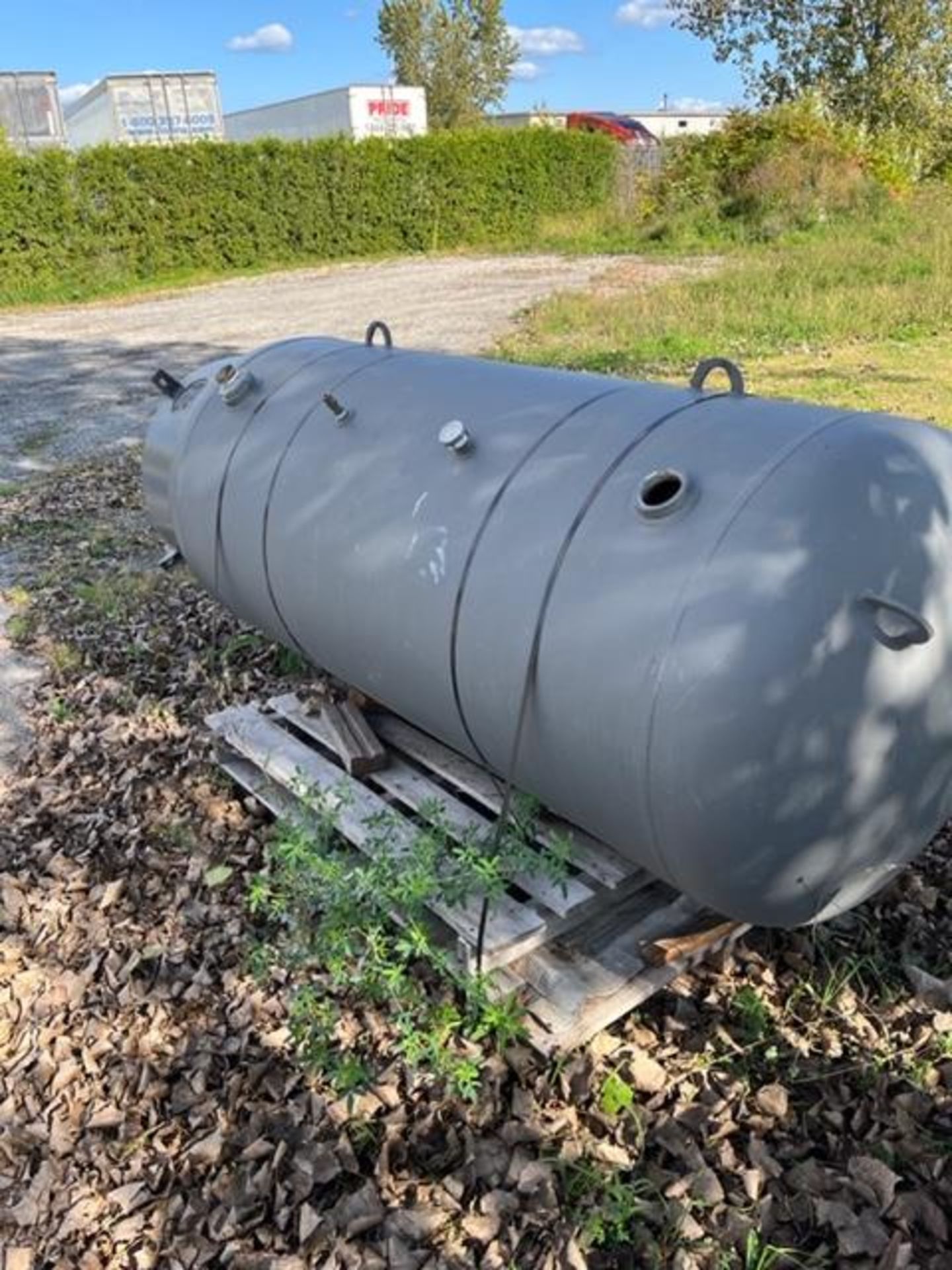 (2014) 36''X98'' VERTICAL AIR TANK