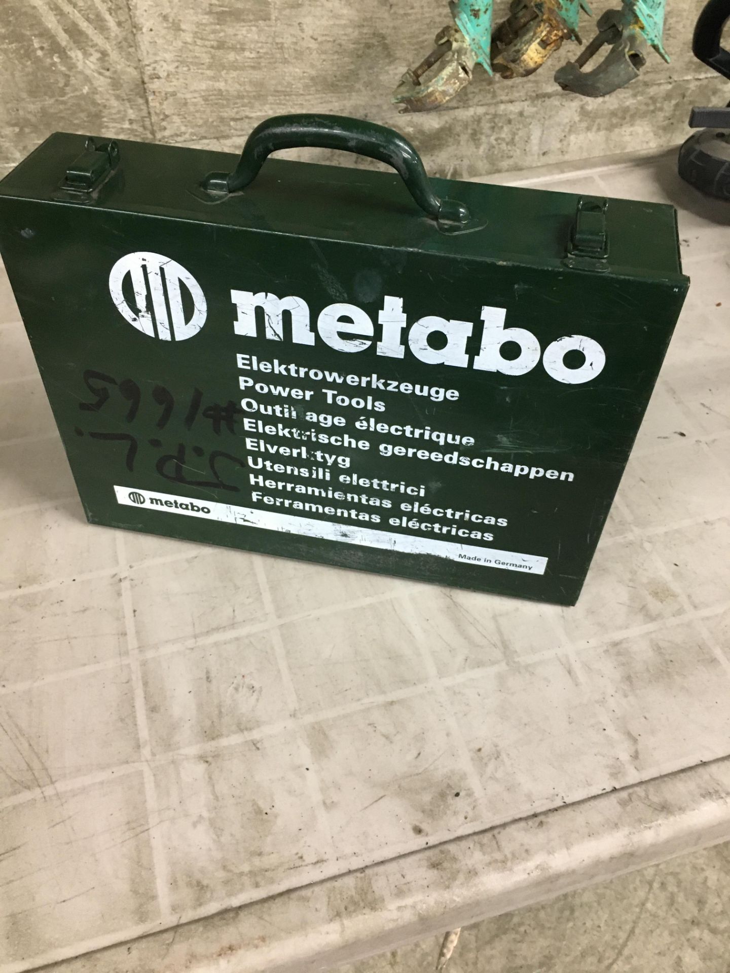 Metabo SBE750 6.2 Amp 1/2-Inch Hammer Drill with Case - Image 3 of 3