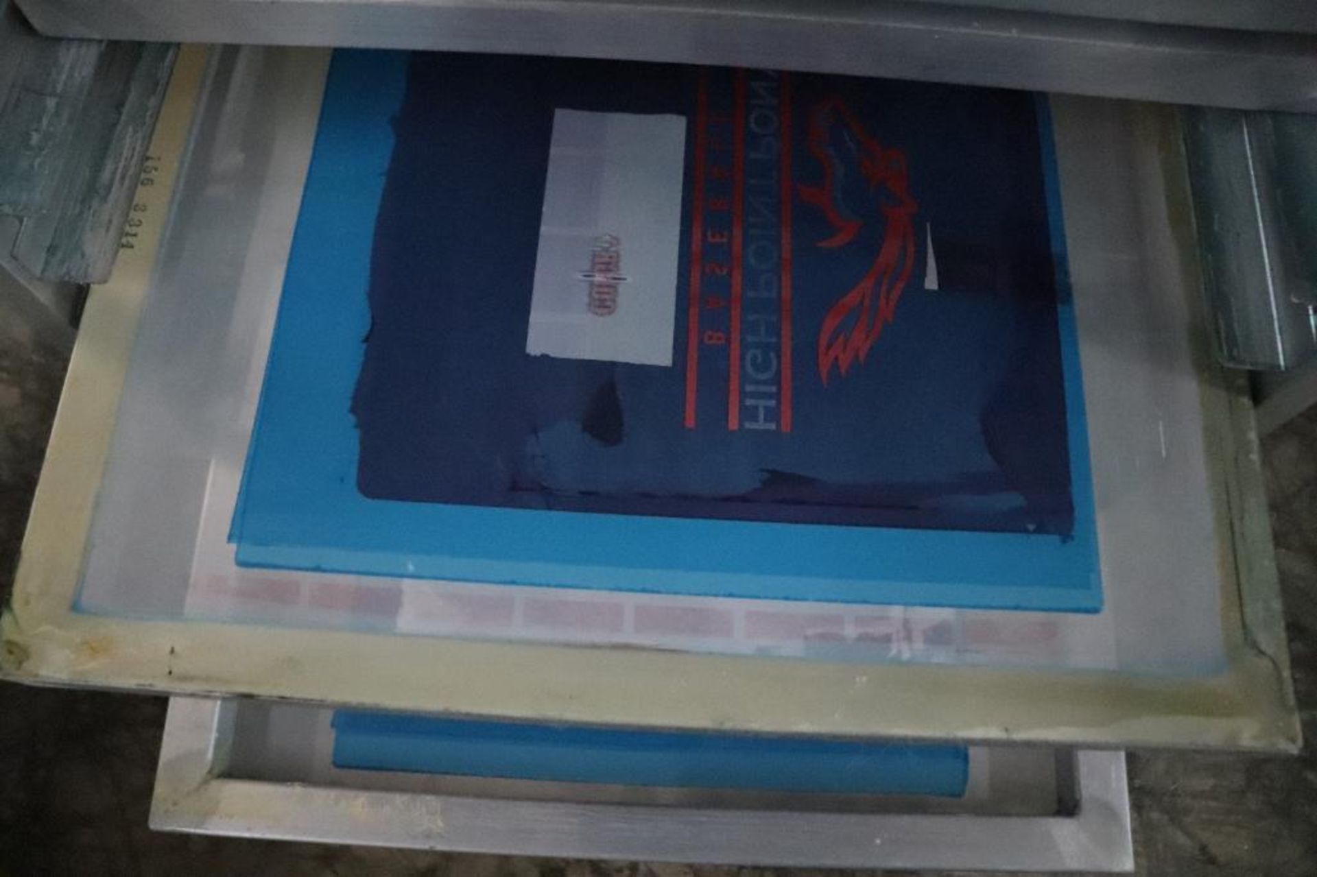 Screen printing frames w/ rack - Image 4 of 4