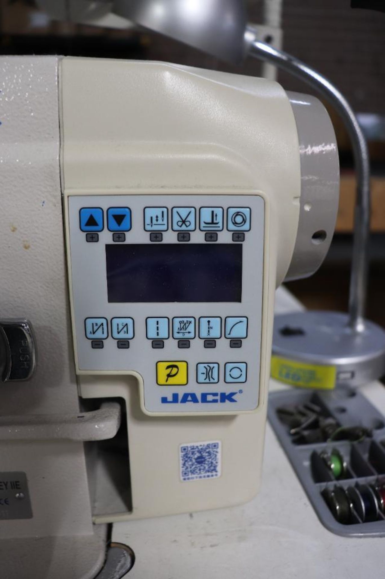 Jack JK-SHIRLEY IIE lockstitch sewing machine - Image 4 of 8