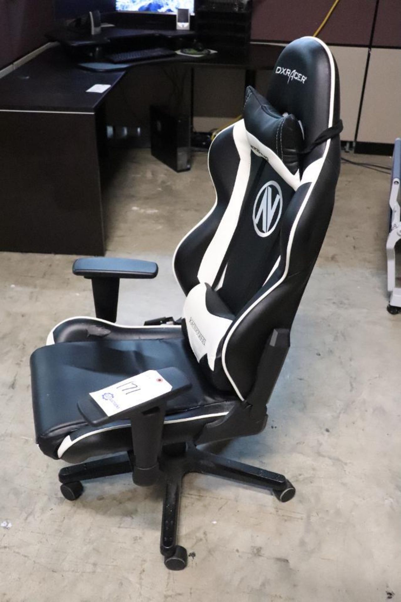 Gaming chair - Image 2 of 3