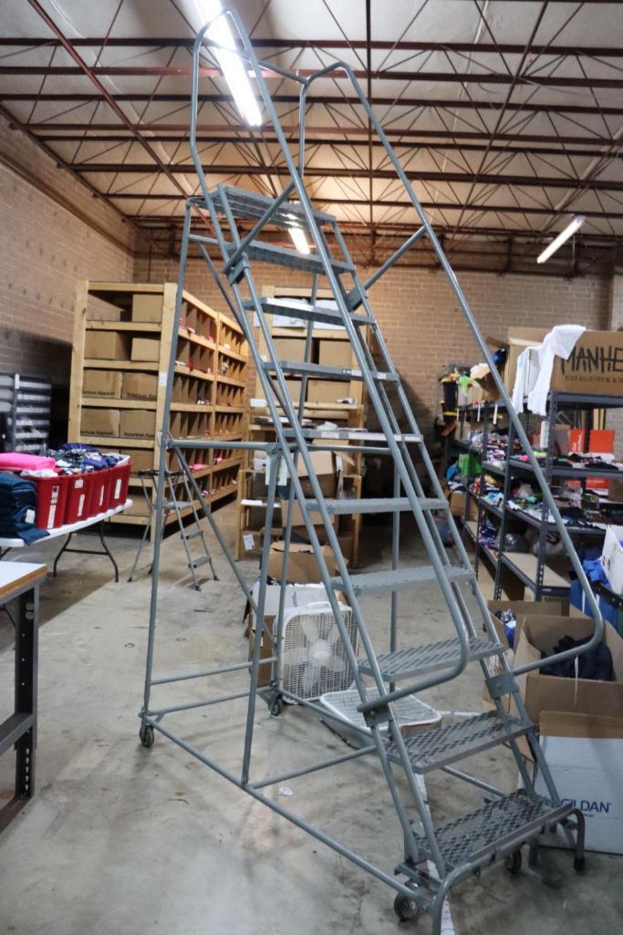 10' Rolling ladder