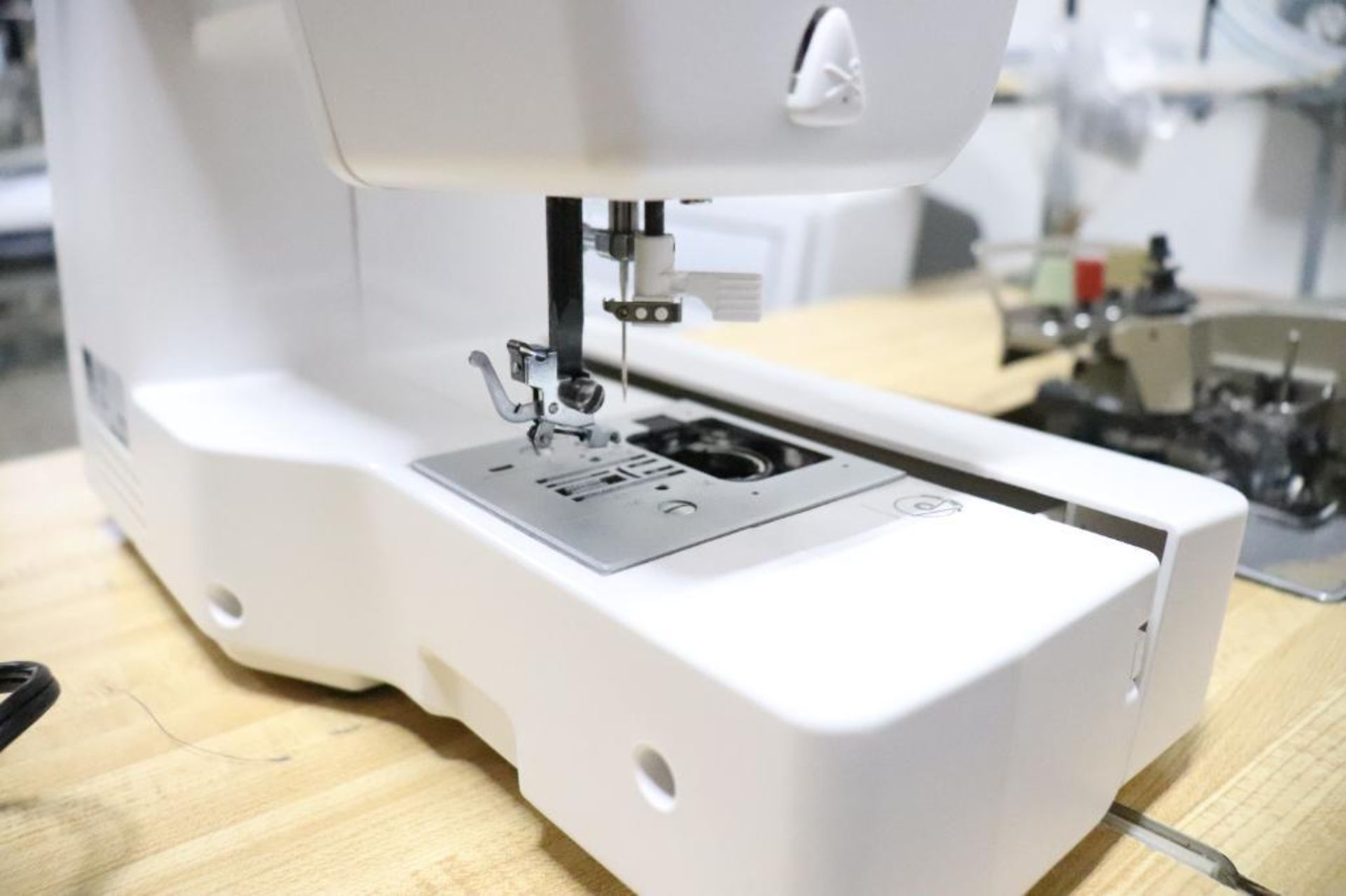 Juki HZL-29Z sewing machine - Image 3 of 5