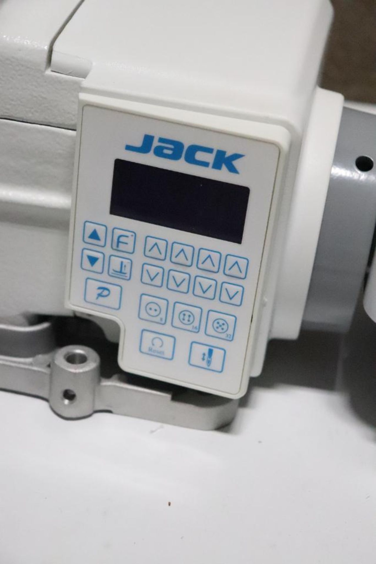 Jack JK-T1377E chainstitch, button attaching machine, new w/ parts machine - Image 7 of 16