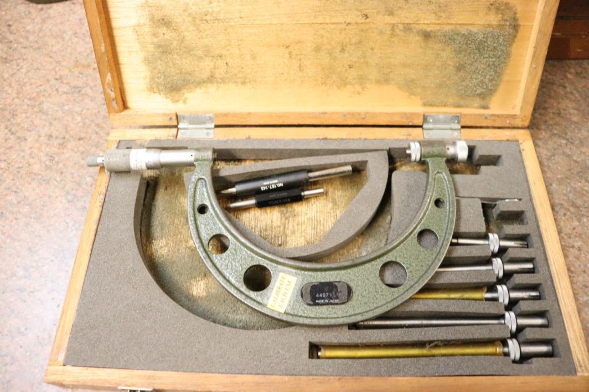 Micrometers & stand - Image 6 of 19