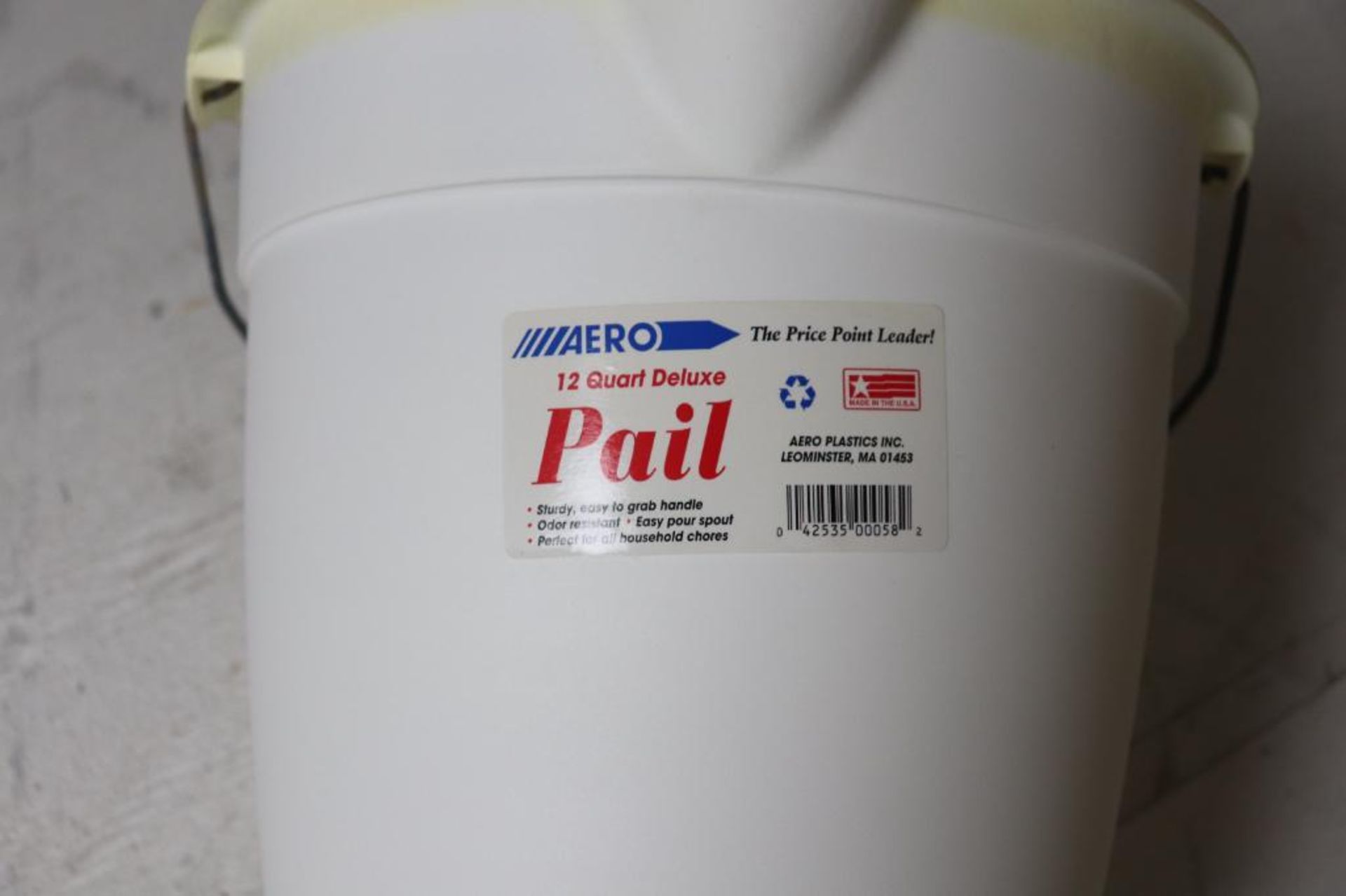 Plastic pails - Image 3 of 3