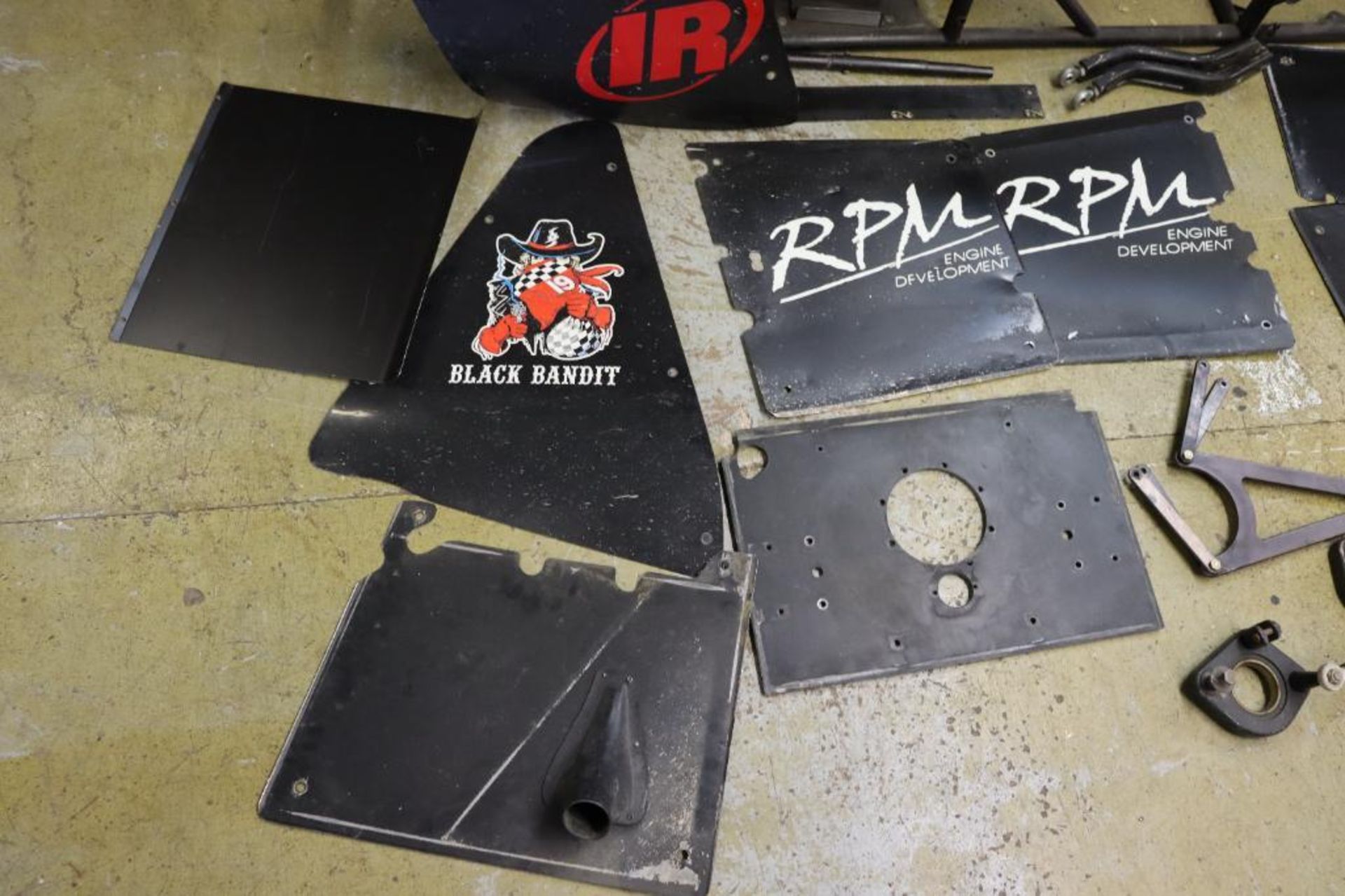 Smith Ingersoll-Rand sprint car w/ body panels & components - Image 5 of 27