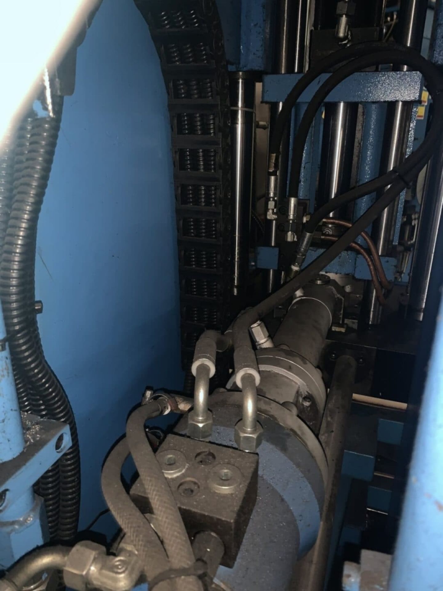 Watai Rubber Injection Molding Machine XZL-160EX27 - Image 17 of 19