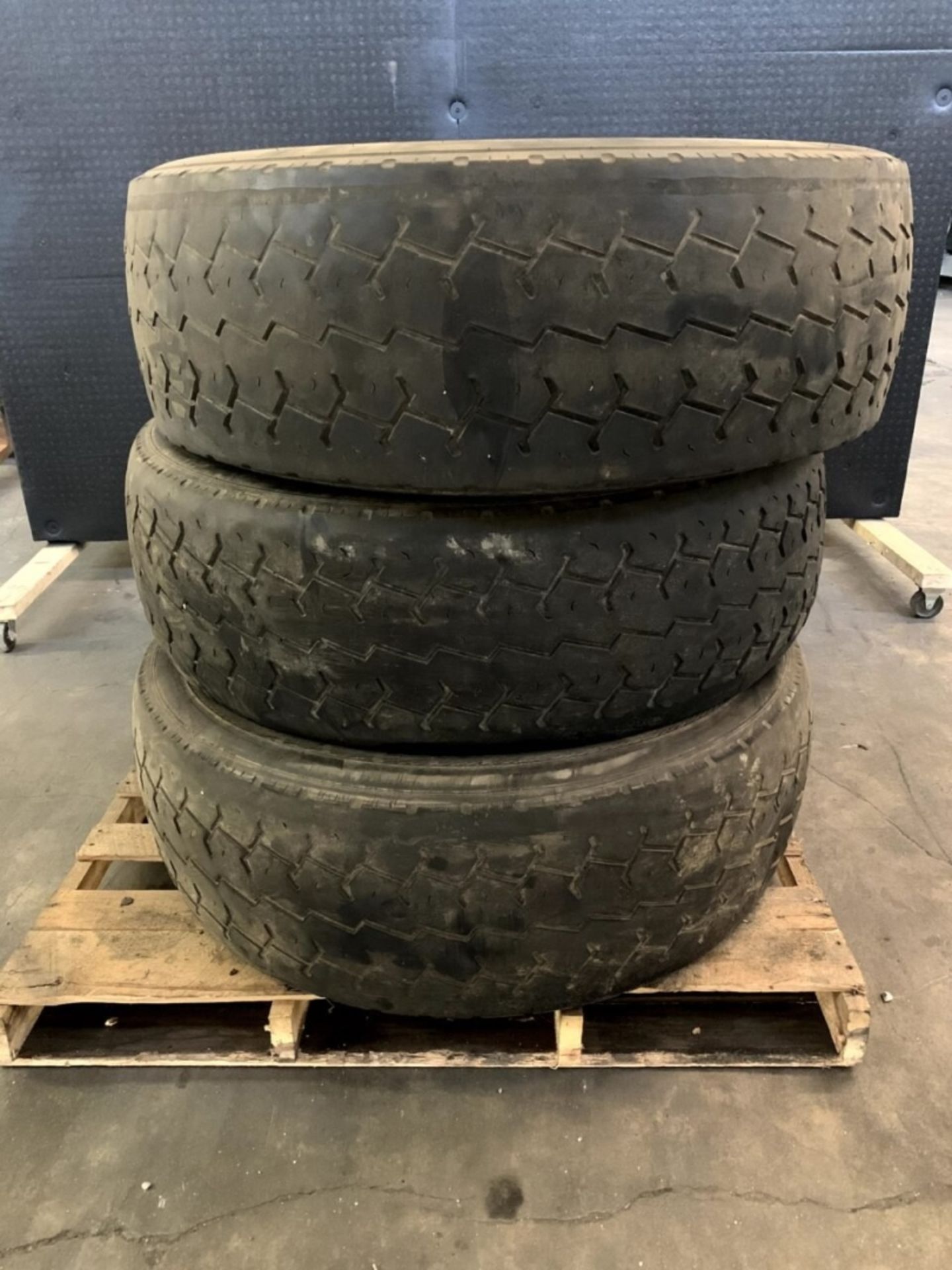 (4) General Regroovable Commercial Truck Tire - Image 3 of 9