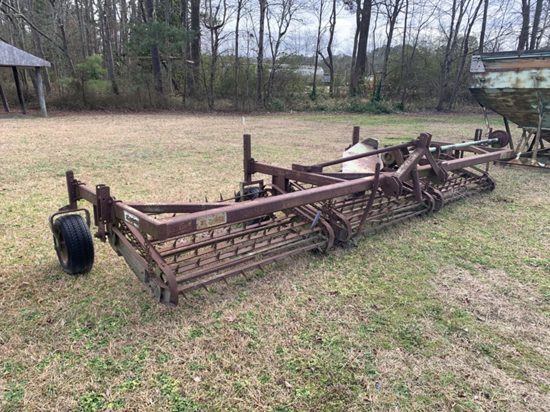 KMC 6 row peanut lifter - Image 2 of 4