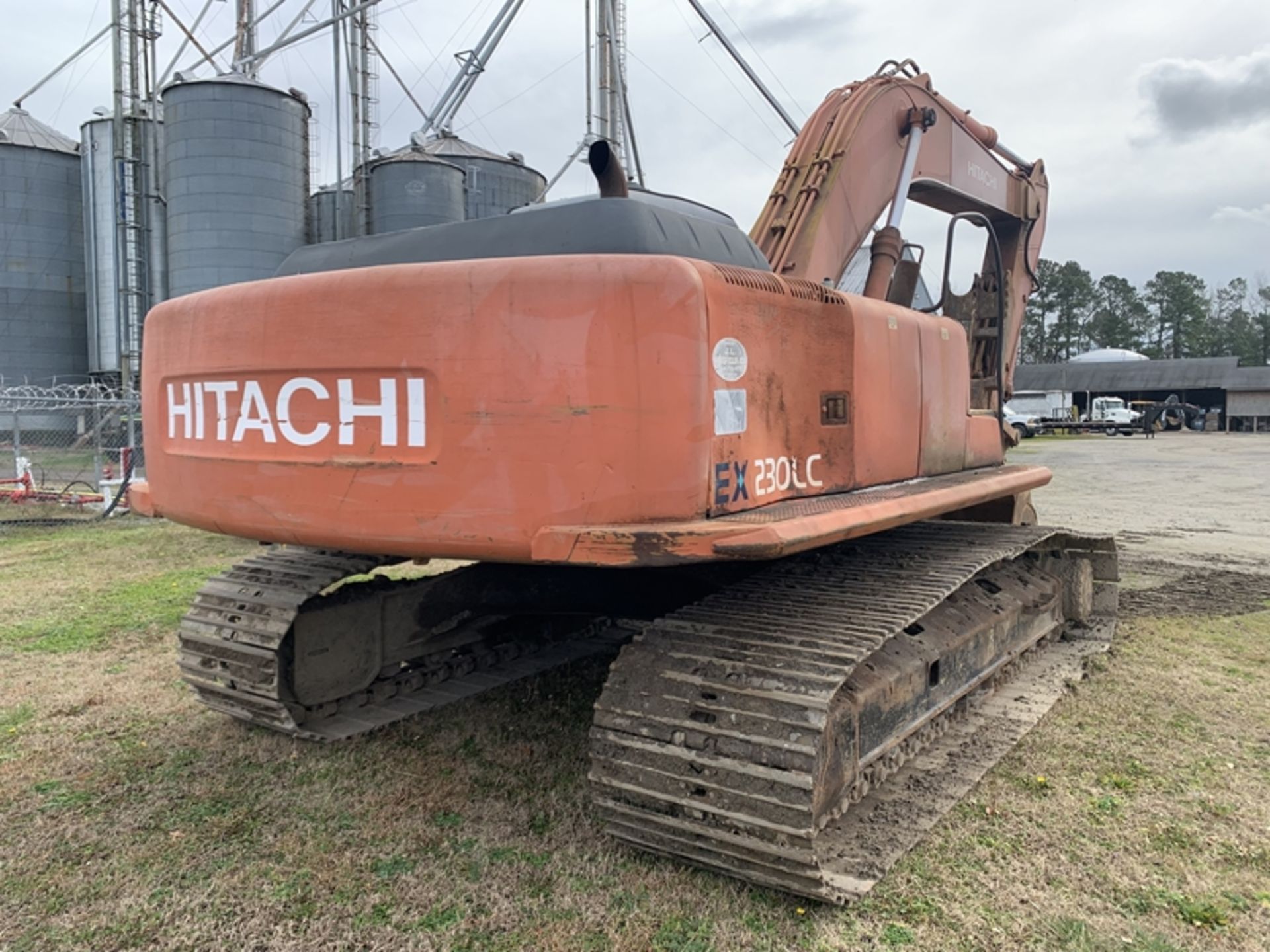 HITACHI EX 230LC-5 excavator with manual thumb - 5557 hrs showing serial # ANT400073 new hydraulic - Image 5 of 12