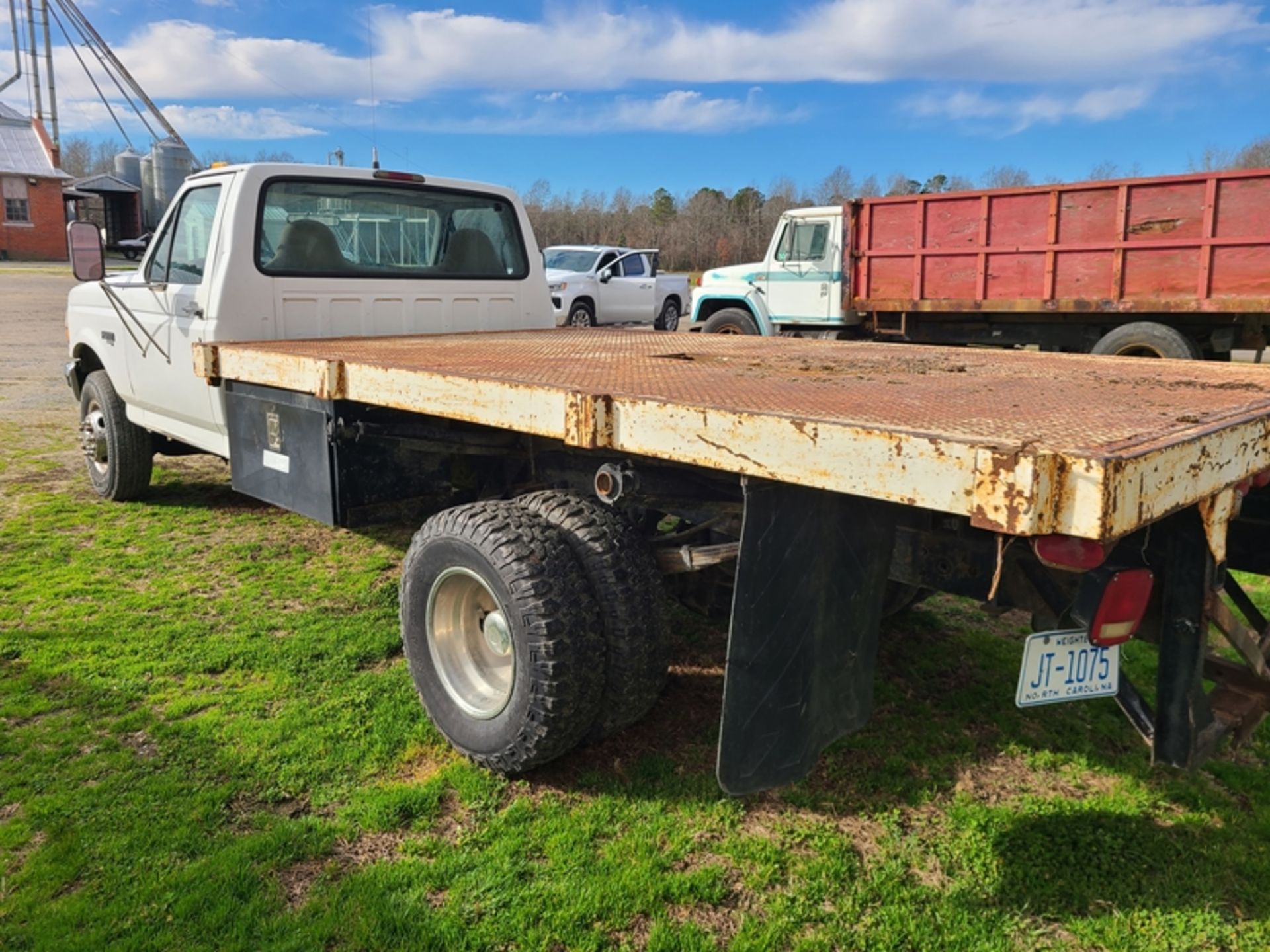 1997 FORD F350 flat bed, 7.3 dsl, auto VIN: 1FDLF47F1VEB79135 - 250,918 miles hood bent - Image 3 of 6