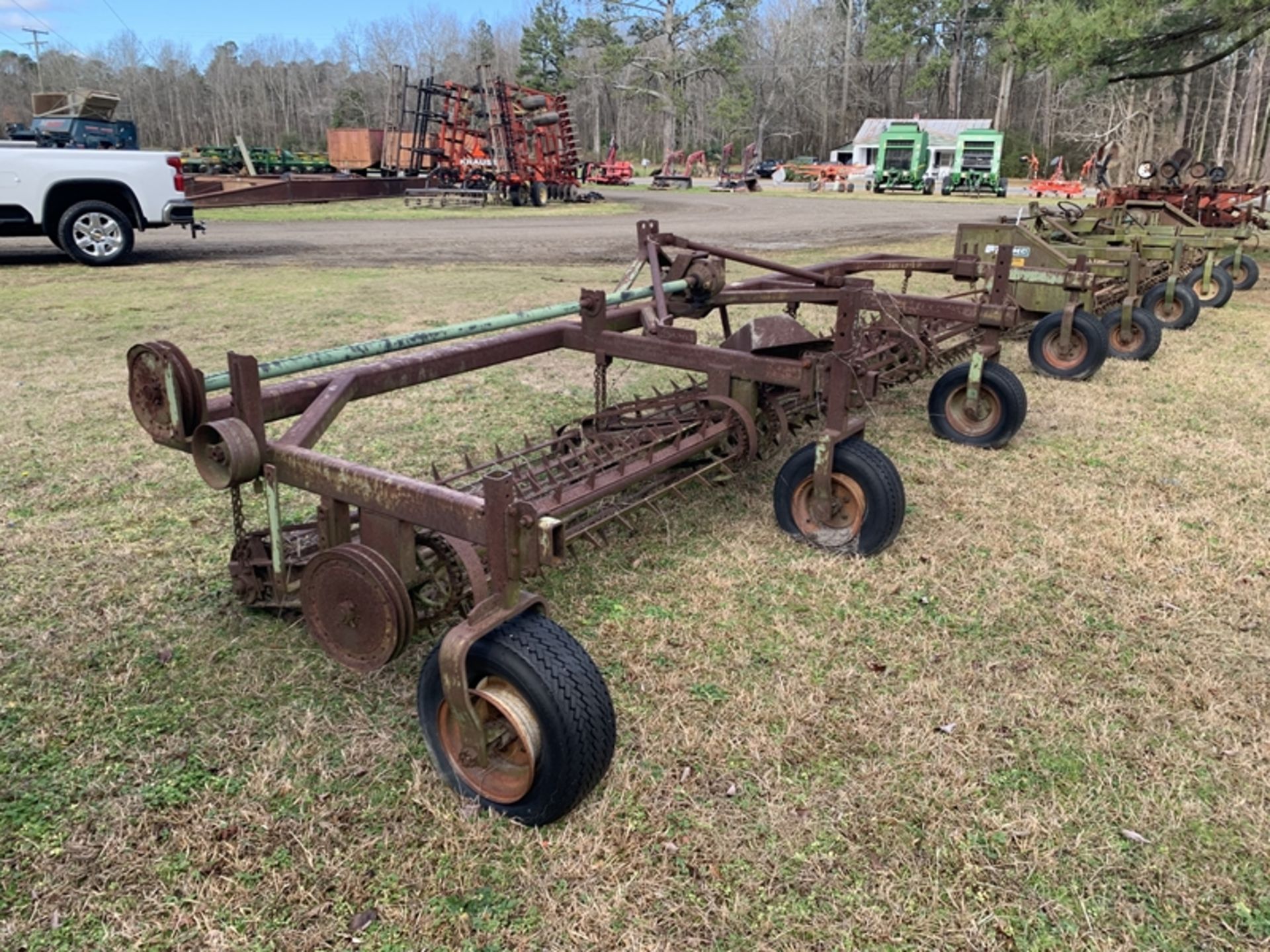 KMC 6 row peanut lifter - Image 4 of 4