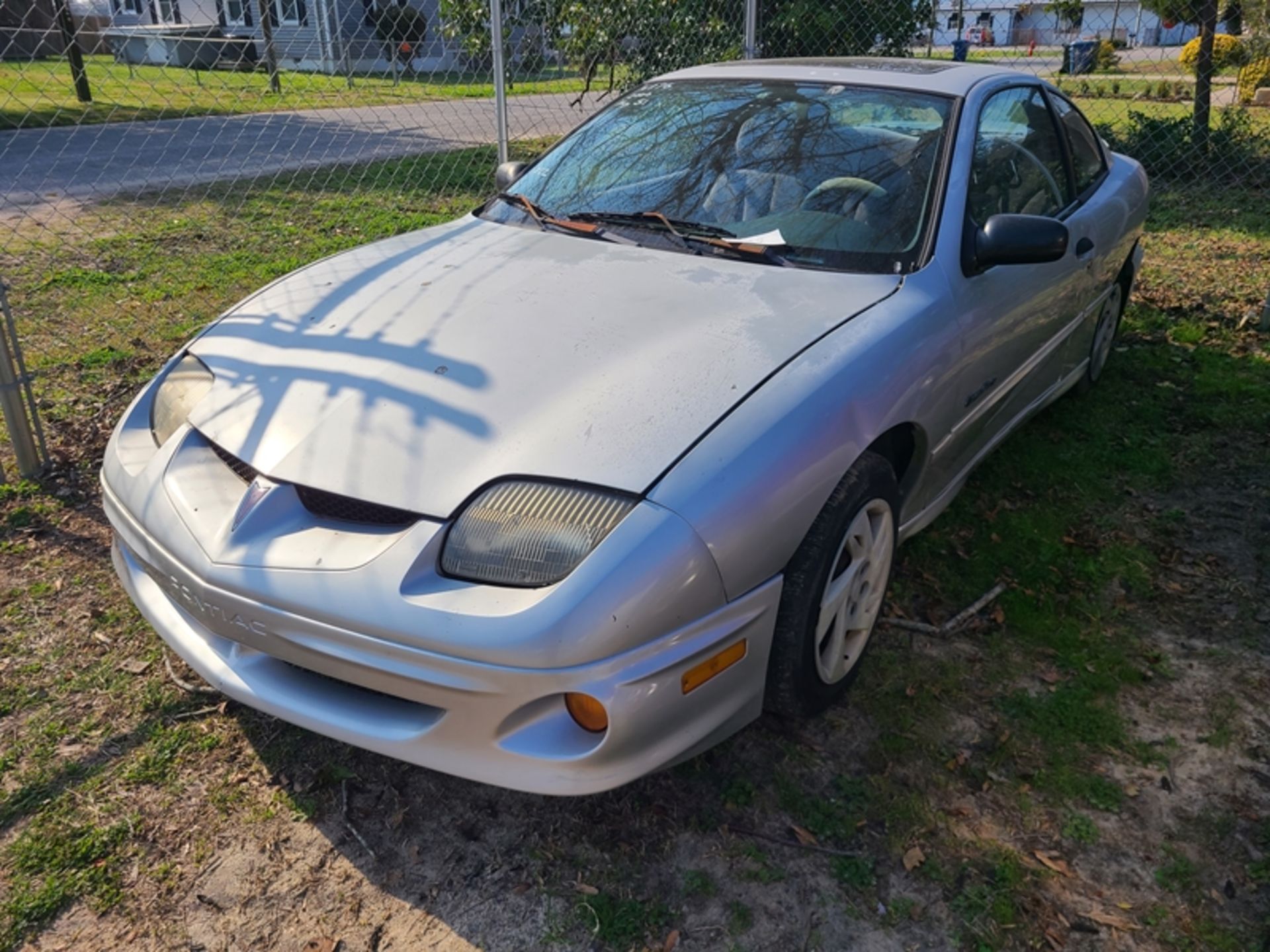 2000 Pontiac Sunfire - 147,273 miles - VIN: 1G2JB1249Y7238490