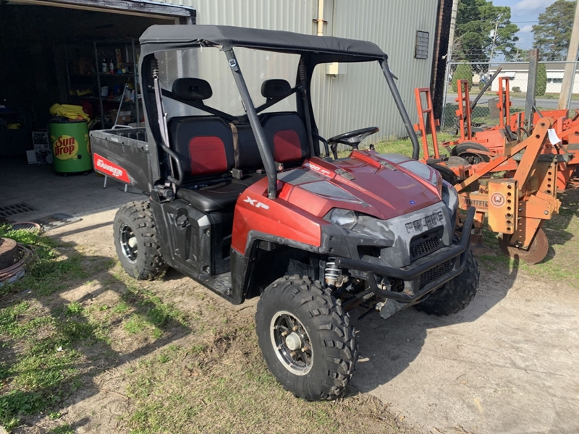 2010 Polaris Ranger 800 EFI machine cranks and runs but floods when cold - Image 2 of 4