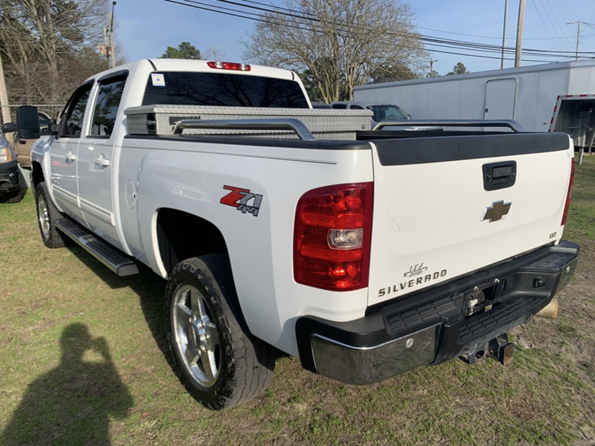 2011 CHEVROLET 2500HD Diesel Z71-LTZ 4wd crew cab - 203,306 miles - VIN: 1GC1KYC82BF154028 new - Image 4 of 6