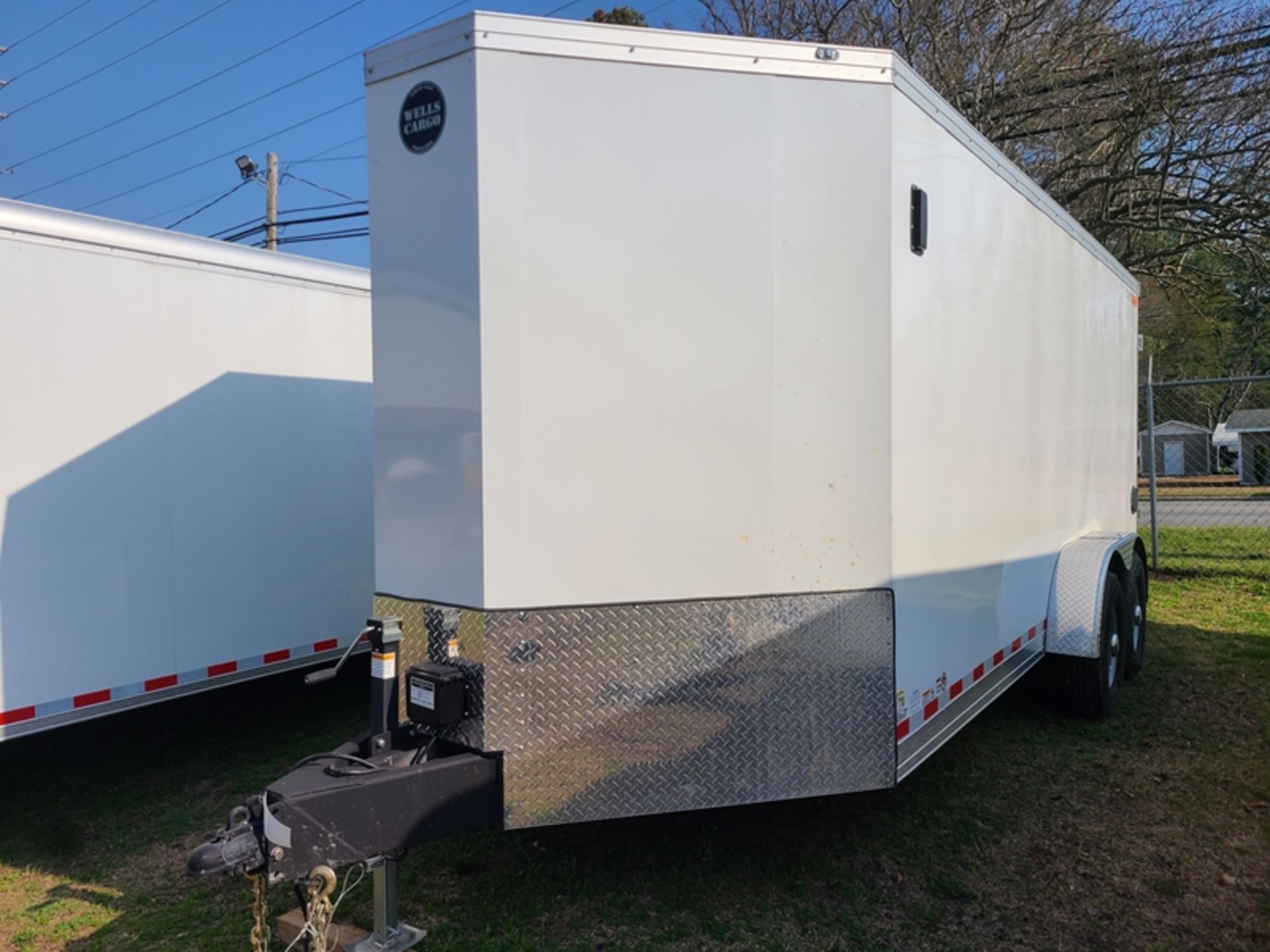 2021 WELLS CARGO 7'X20' dual-axle, V-nose, enclosed trailer, barn doors - VIN:7K61E1824MH001226 like - Image 6 of 6