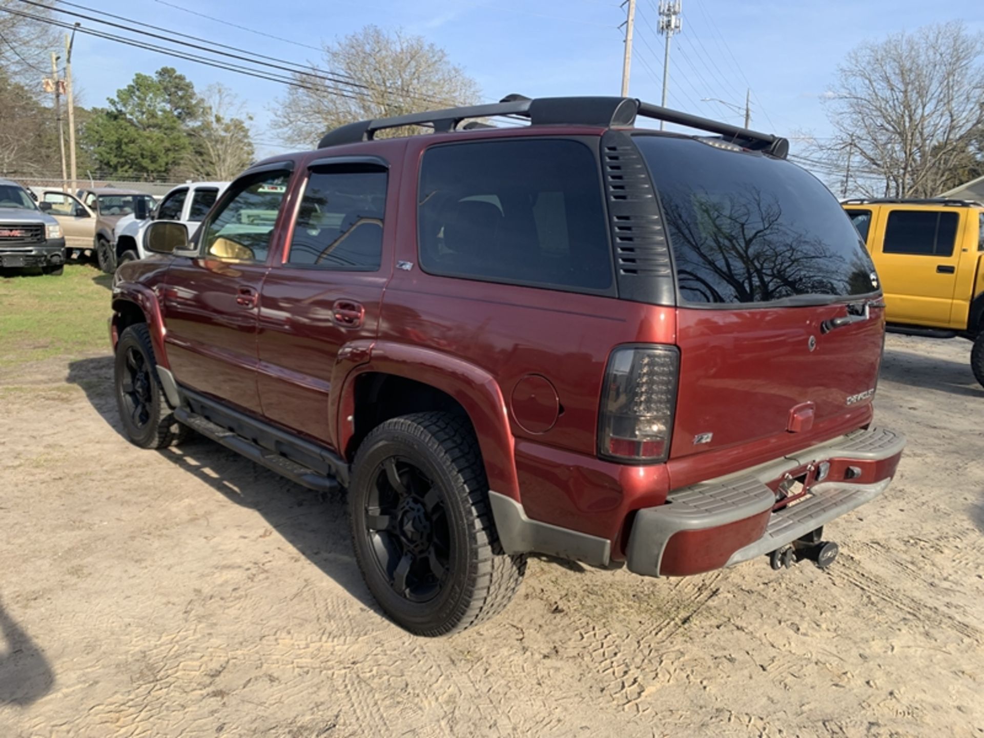 2003 CHEVROLET Tahoe - 278,696 miles - VIN: 1GNEK13ZX3R221435 - Image 4 of 6