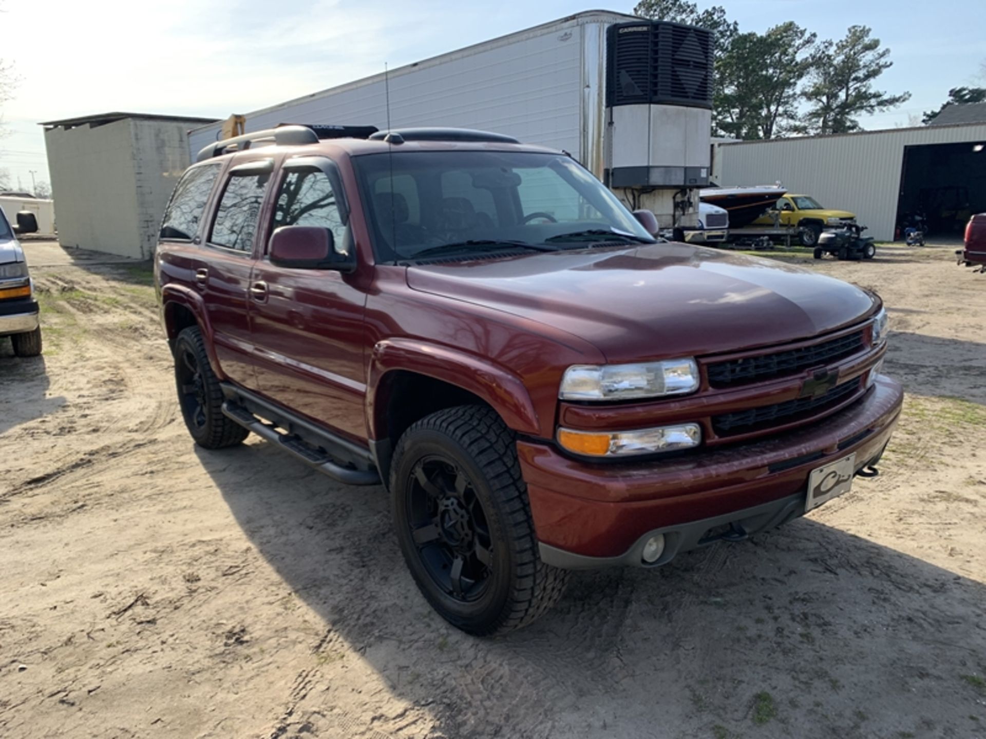 2003 CHEVROLET Tahoe - 278,696 miles - VIN: 1GNEK13ZX3R221435 - Image 2 of 6