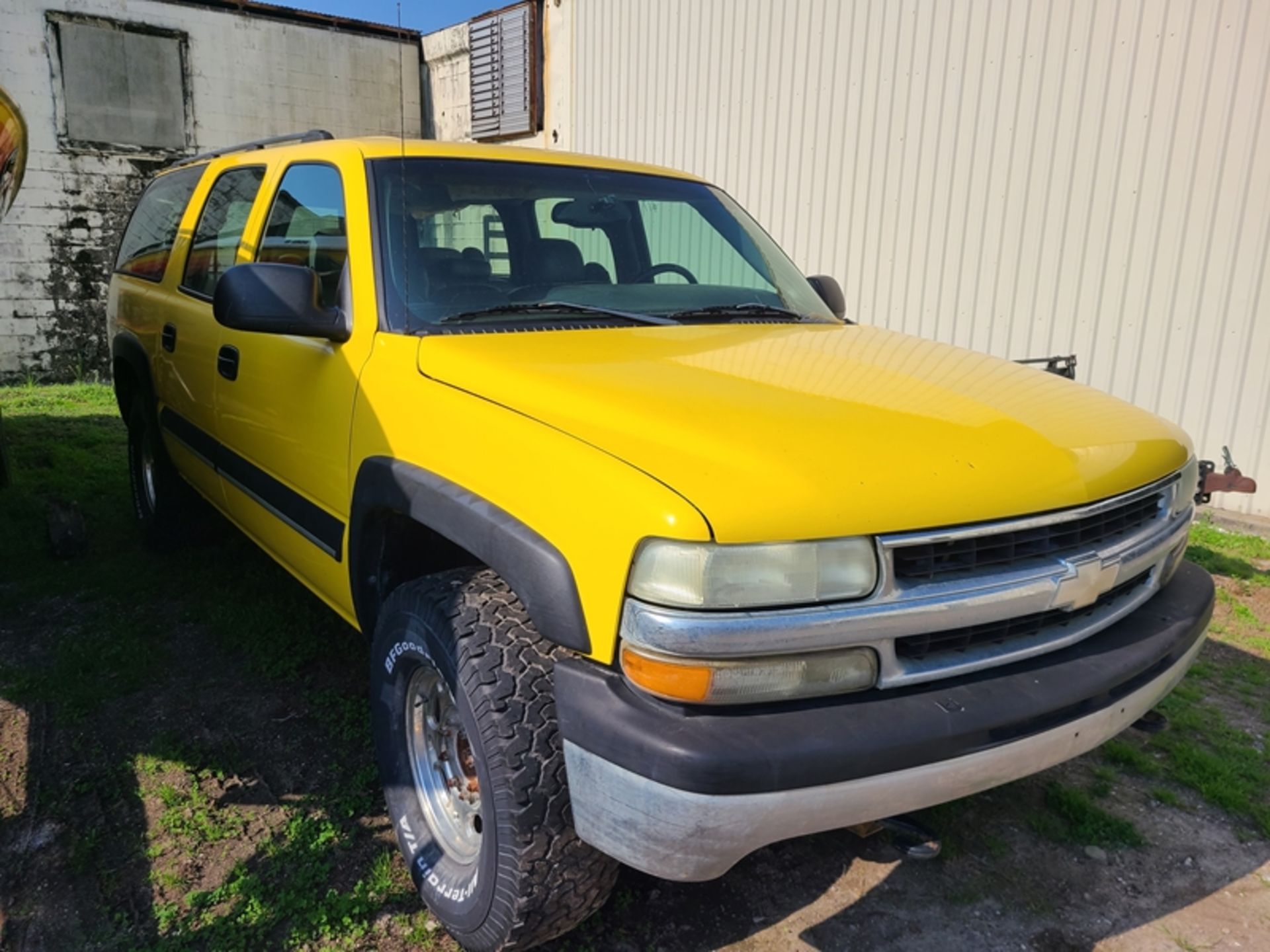 2003 CHEVROLET Suburban - 281,801 miles - VIN: 3GNGK26U13G317145 Was owned by NC DOT at one time - Image 2 of 7