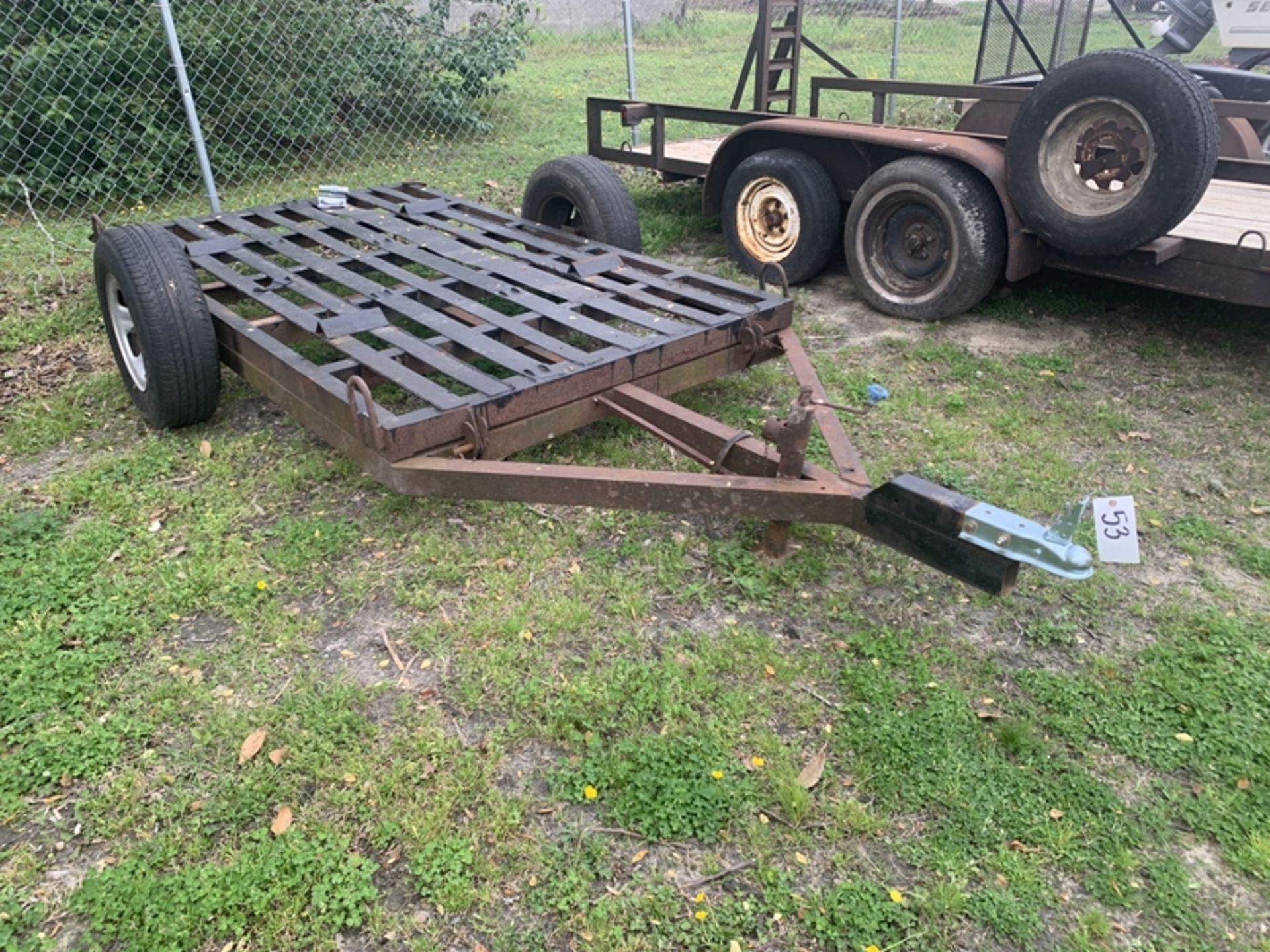 Homemade single-axle utility trailer - NO TITLE - Image 2 of 4