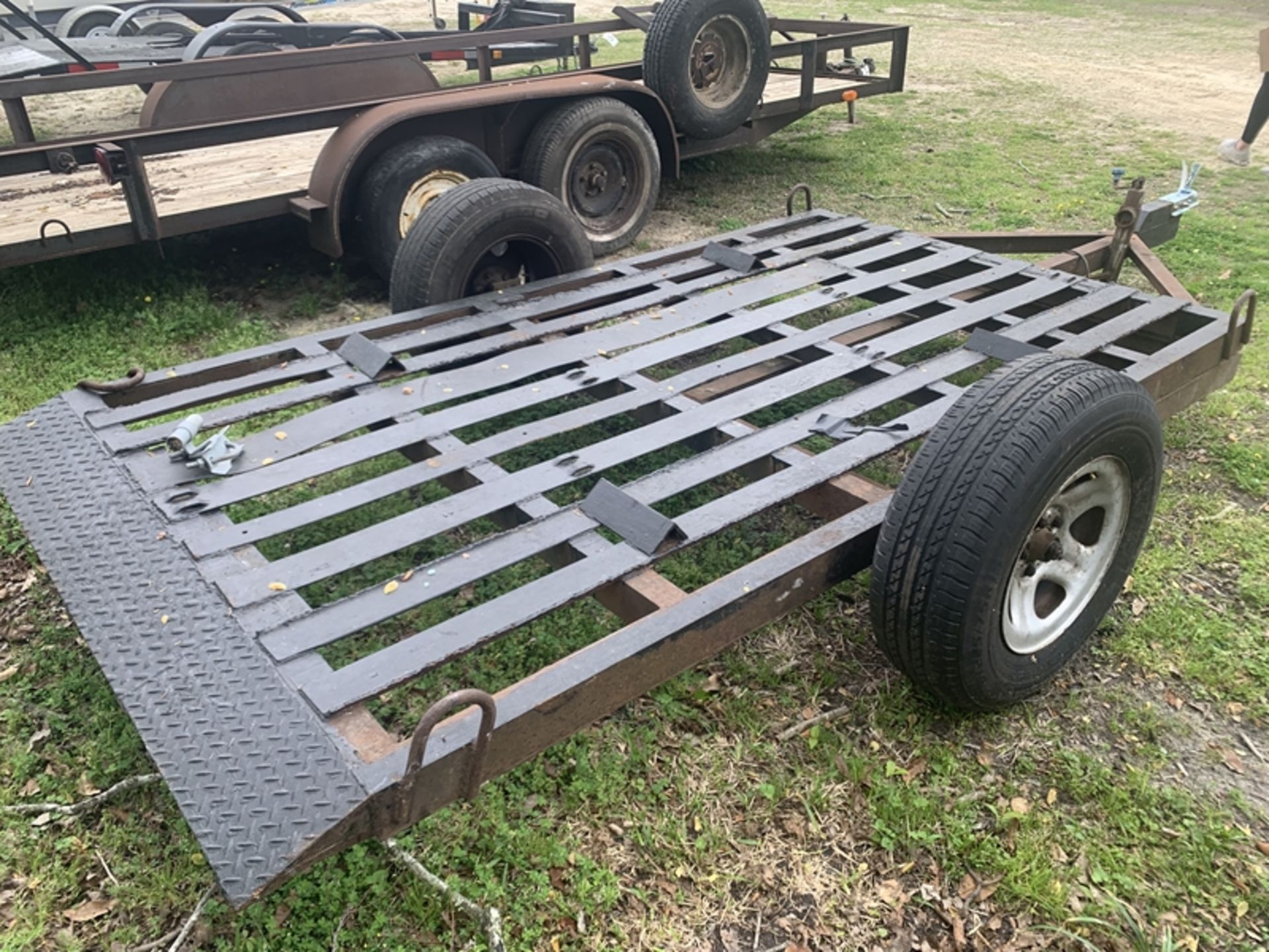 Homemade single-axle utility trailer - NO TITLE - Image 3 of 4