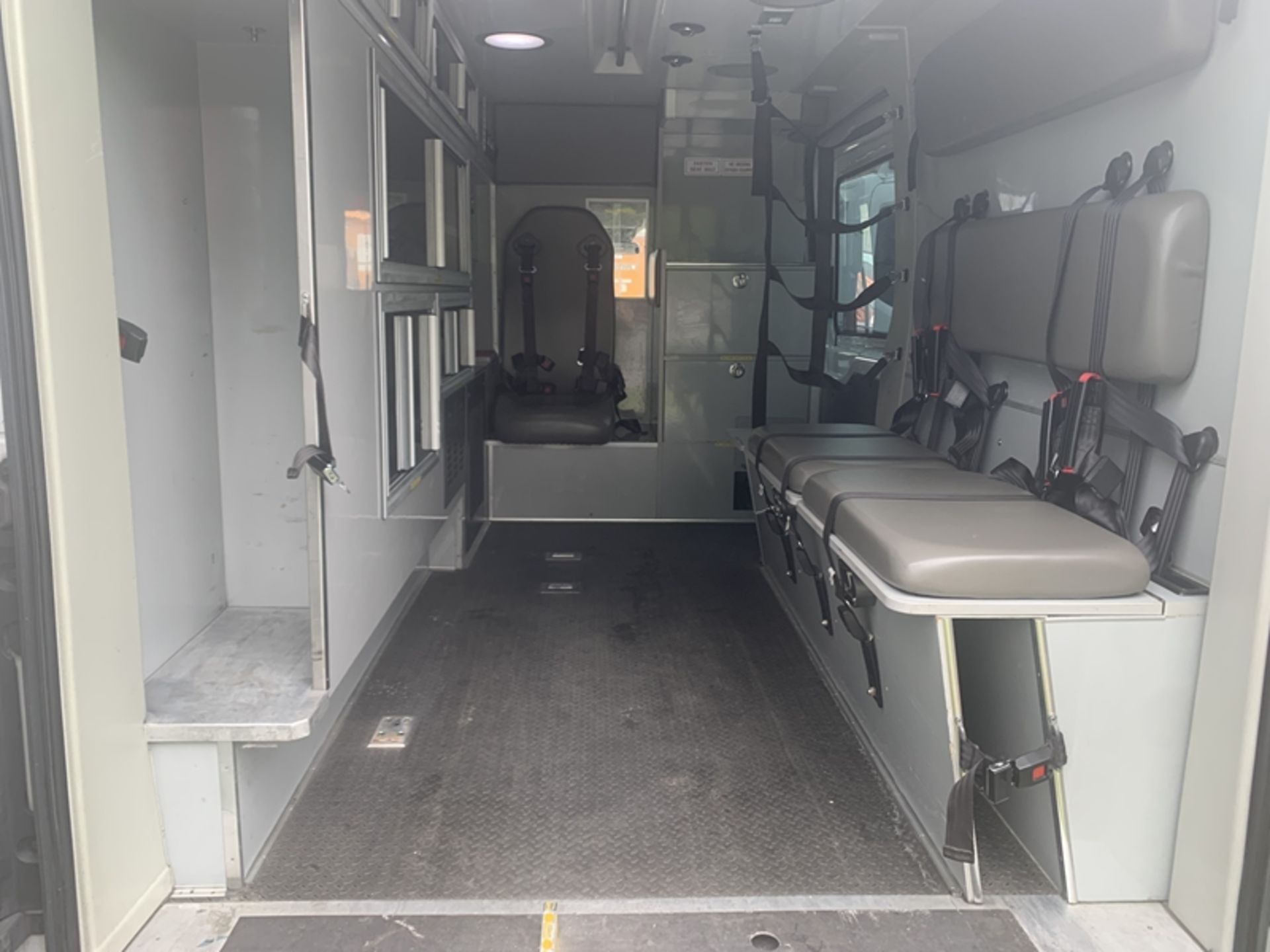 2018 FORD Transit 350 Sprinter Van, Type II Ambulance, 3.2L dsl - 203,339 miles - VIN: - Image 6 of 6