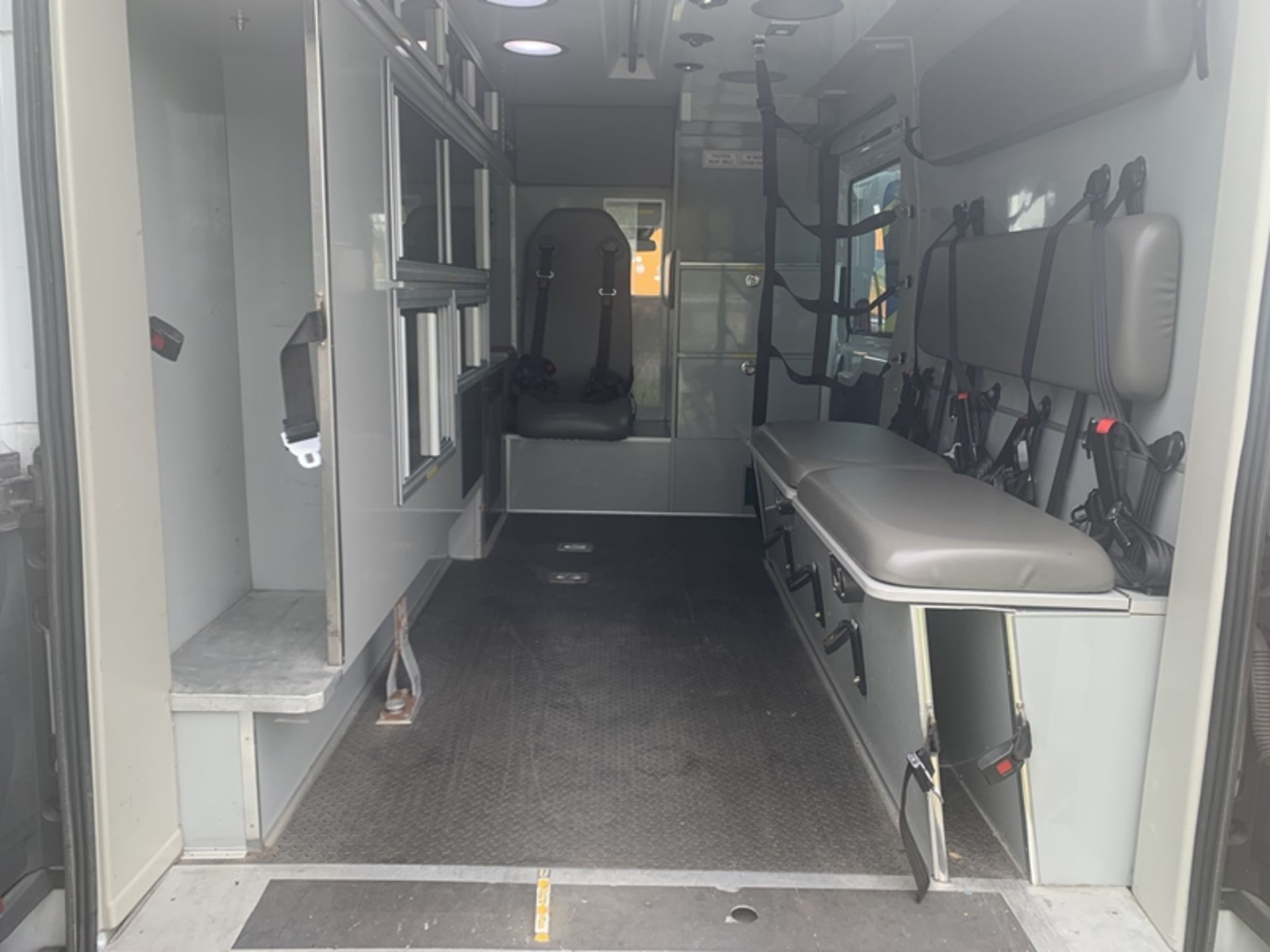 2018 FORD Transit 350 Sprinter Van, Type II Ambulance, 3.2L dsl - 162,758 miles - VIN: - Image 6 of 6